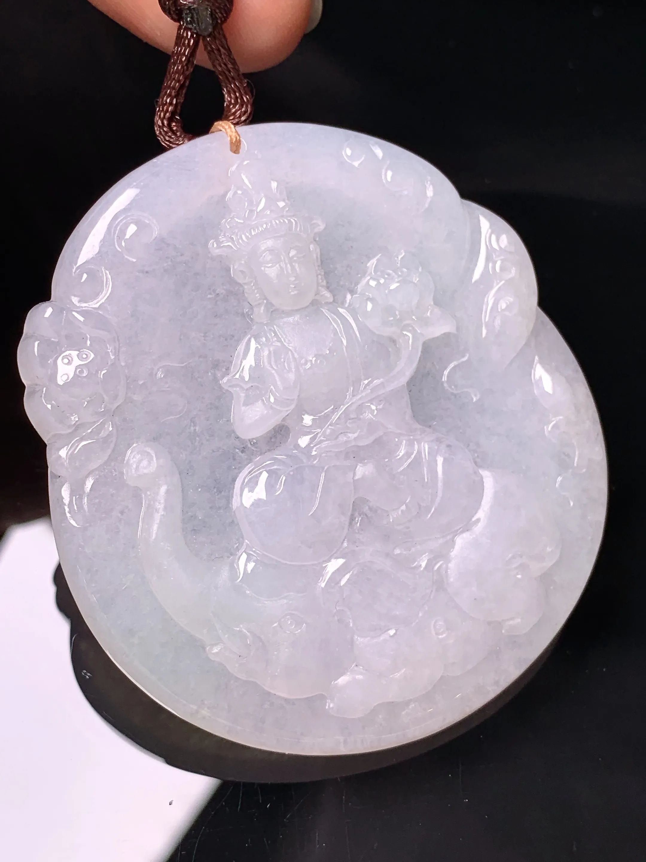 普贤菩萨吊坠 玉质细腻 色泽艳丽清新 整体尺寸55.2*50*5.5