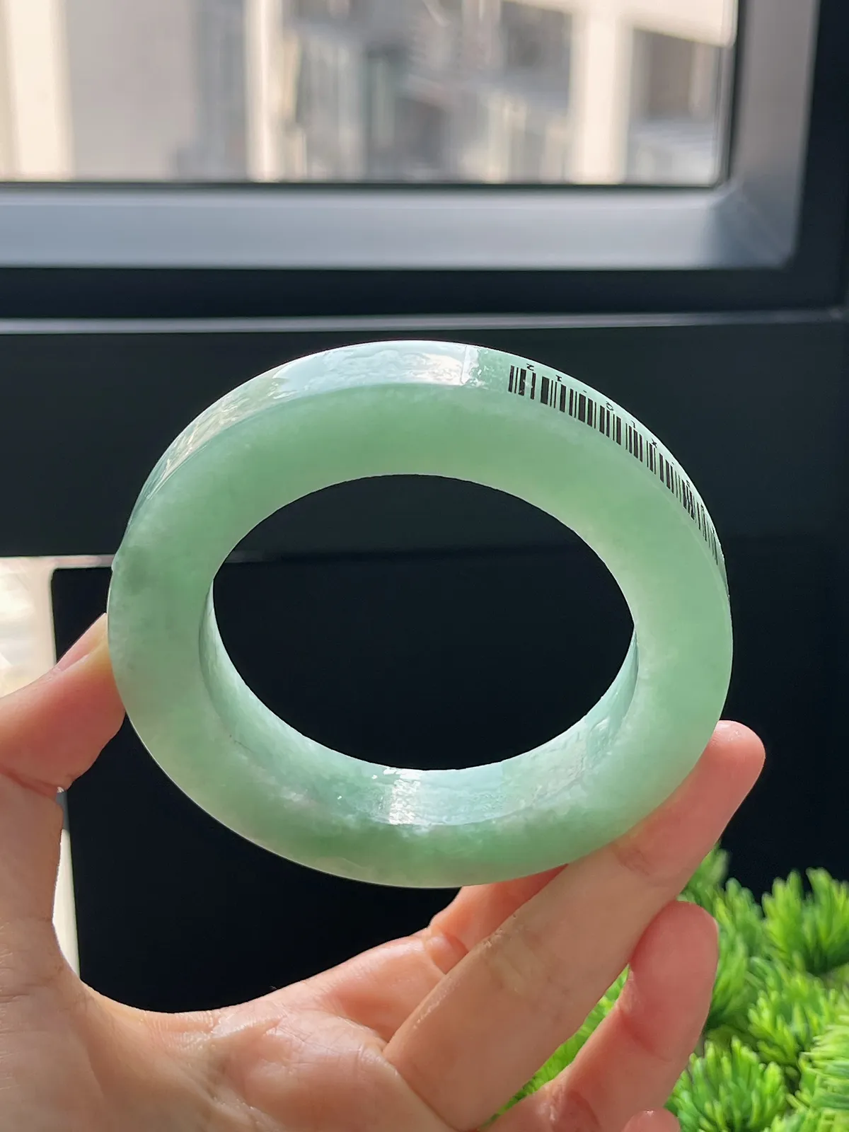 翡翠毛坯，⭕️正圈最大做65.8，圆条最大做61.8；最小做57.1