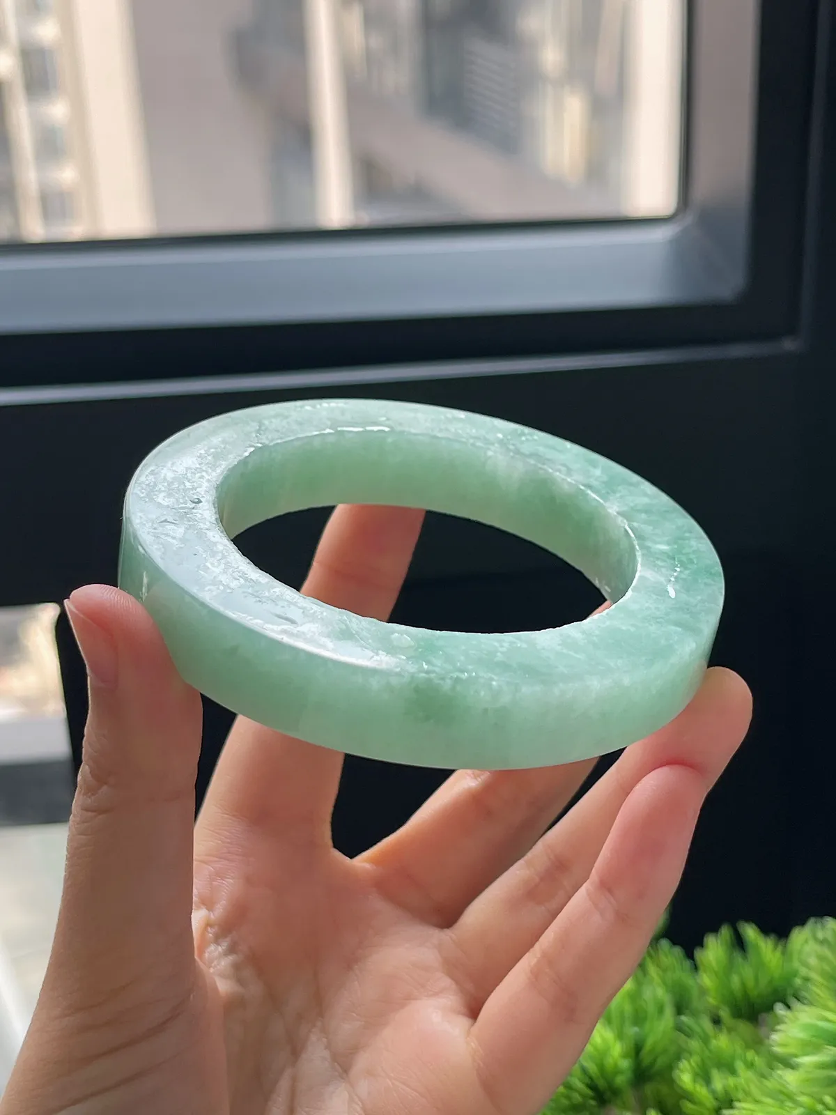 翡翠毛坯，⭕️正圈最大做65.8，圆条最大做61.8；最小做57.1