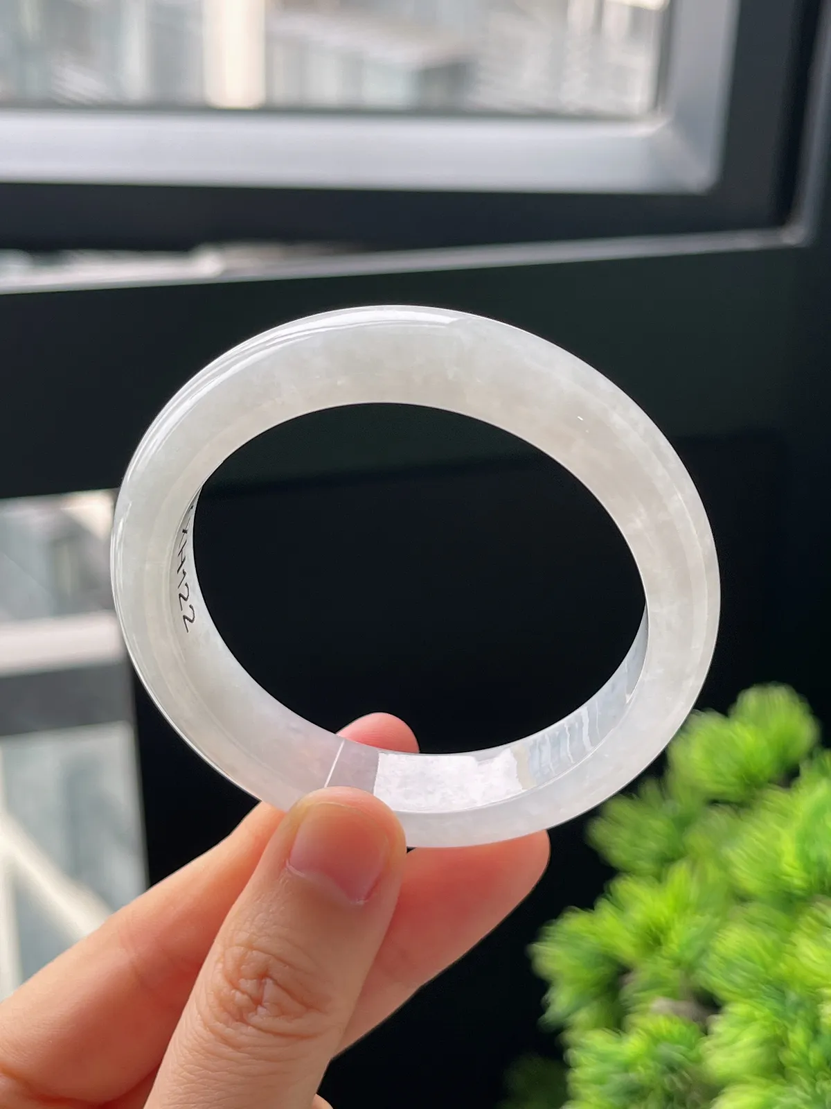 正圈51.7圈口，翡翠冰糯种白色手镯