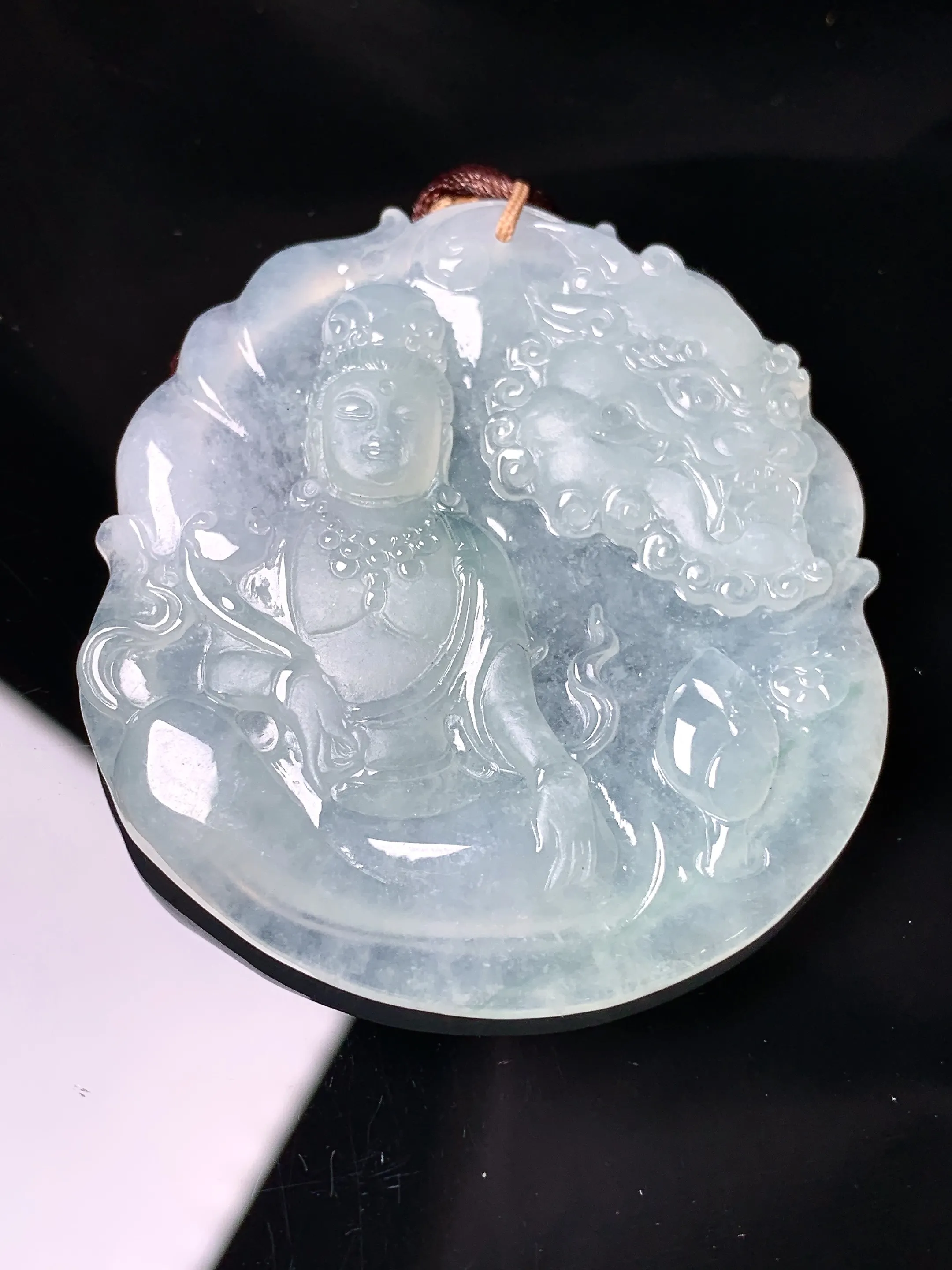 冰种文殊观音菩萨吊坠 玉质细腻 色泽艳丽清新 整体尺寸51.5*45.3*5.2