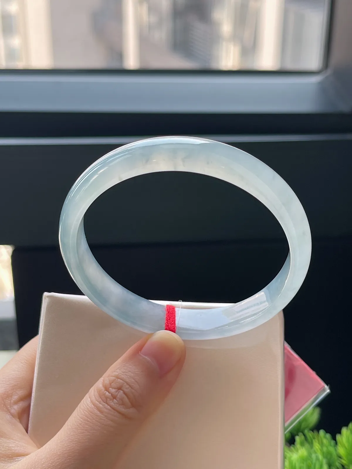 正圈58.4，翡翠冰种淡蓝色手镯