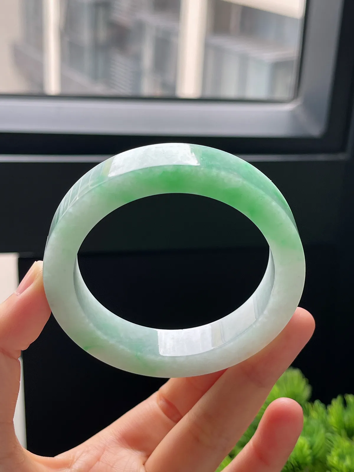 翡翠毛坯，⭕️正圈最大做54.5，最小做54.3