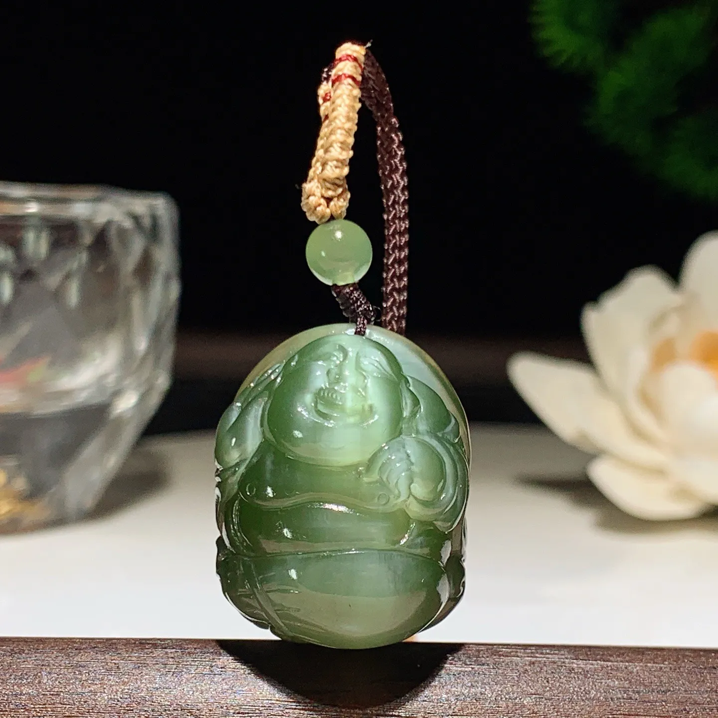 和田玉阳绿俄罗斯碧玉猫眼佛引福来挂件 尺寸25/20/17重17克 玉质细腻油润 底色纯净 脂粉好，