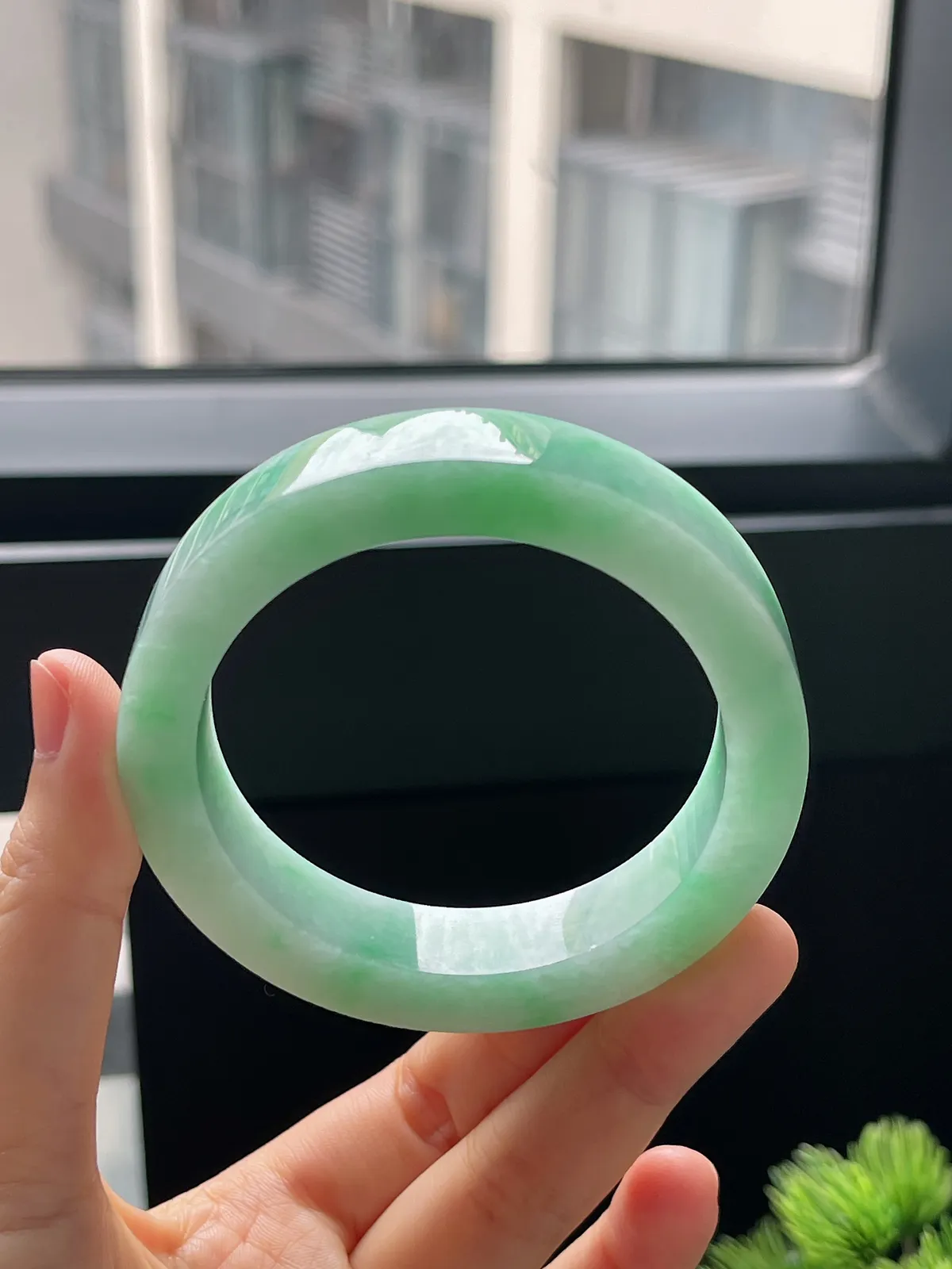 翡翠毛坯，⭕️正圈最大做56.2，最小做55.3