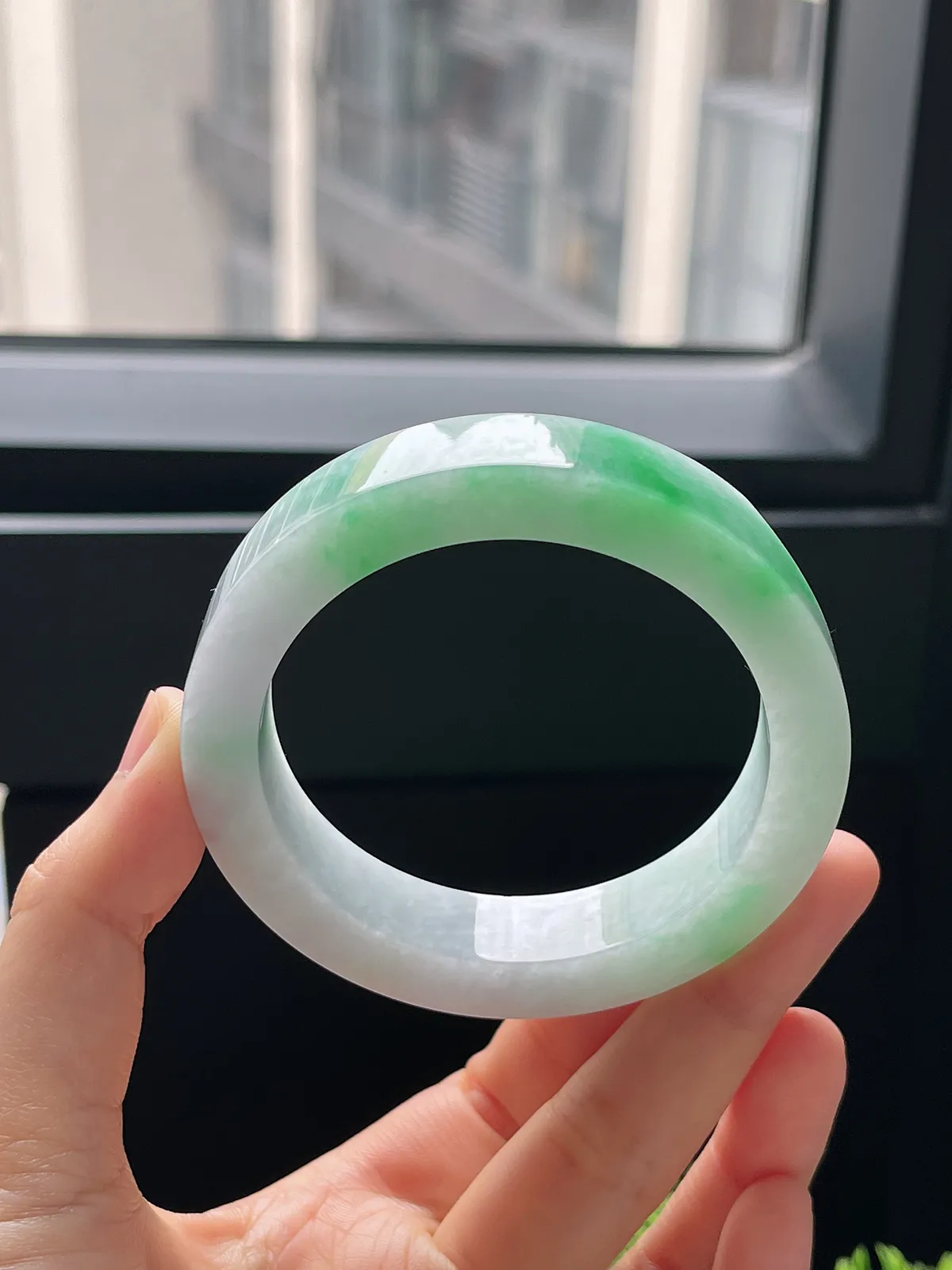 翡翠毛坯，⭕️正圈最大做55.6，最小做54.9