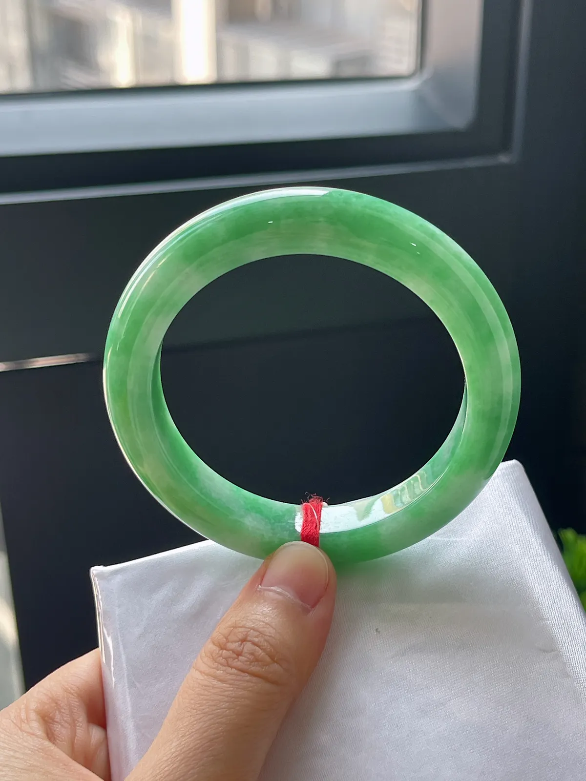 正圈52.8，翡翠糯化种满绿手镯