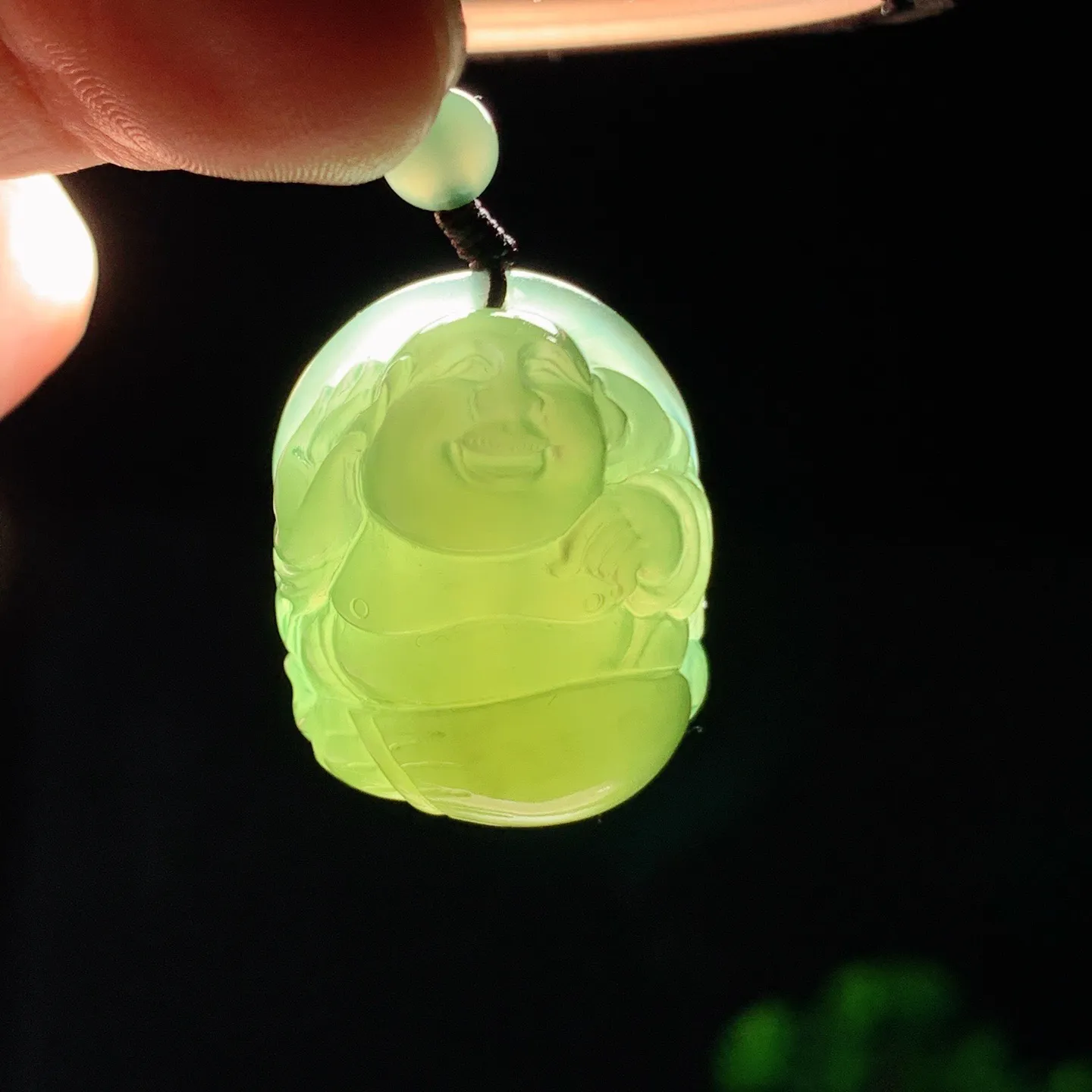 和田玉阳绿俄罗斯碧玉猫眼佛引福来挂件 尺寸25/20/17重17克 玉质细腻油润 底色纯净 脂粉好，品质好。lt260206