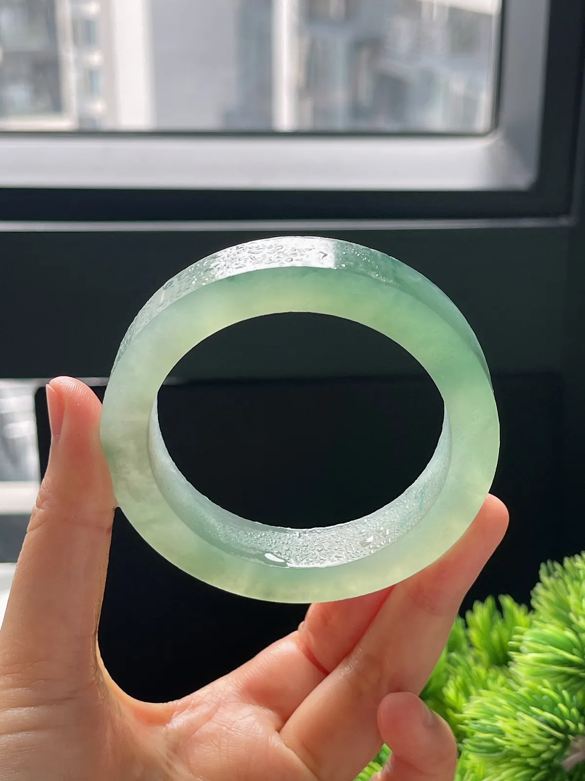 翡翠毛坯，⭕️正圈最大做56.3，最小做55.2