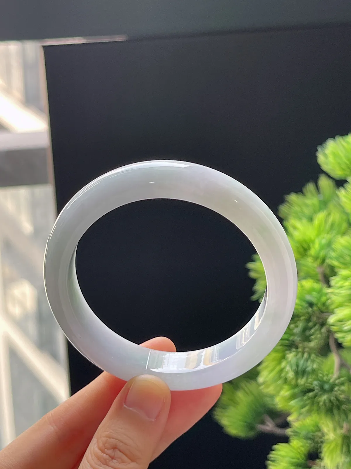 正圈55.6圈口，翡翠糯化种淡紫色手镯