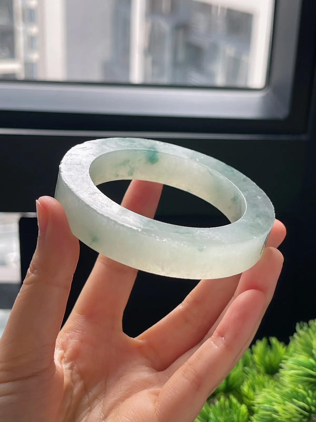 翡翠毛坯，⭕️正圈最大做58.4，最小做54.6