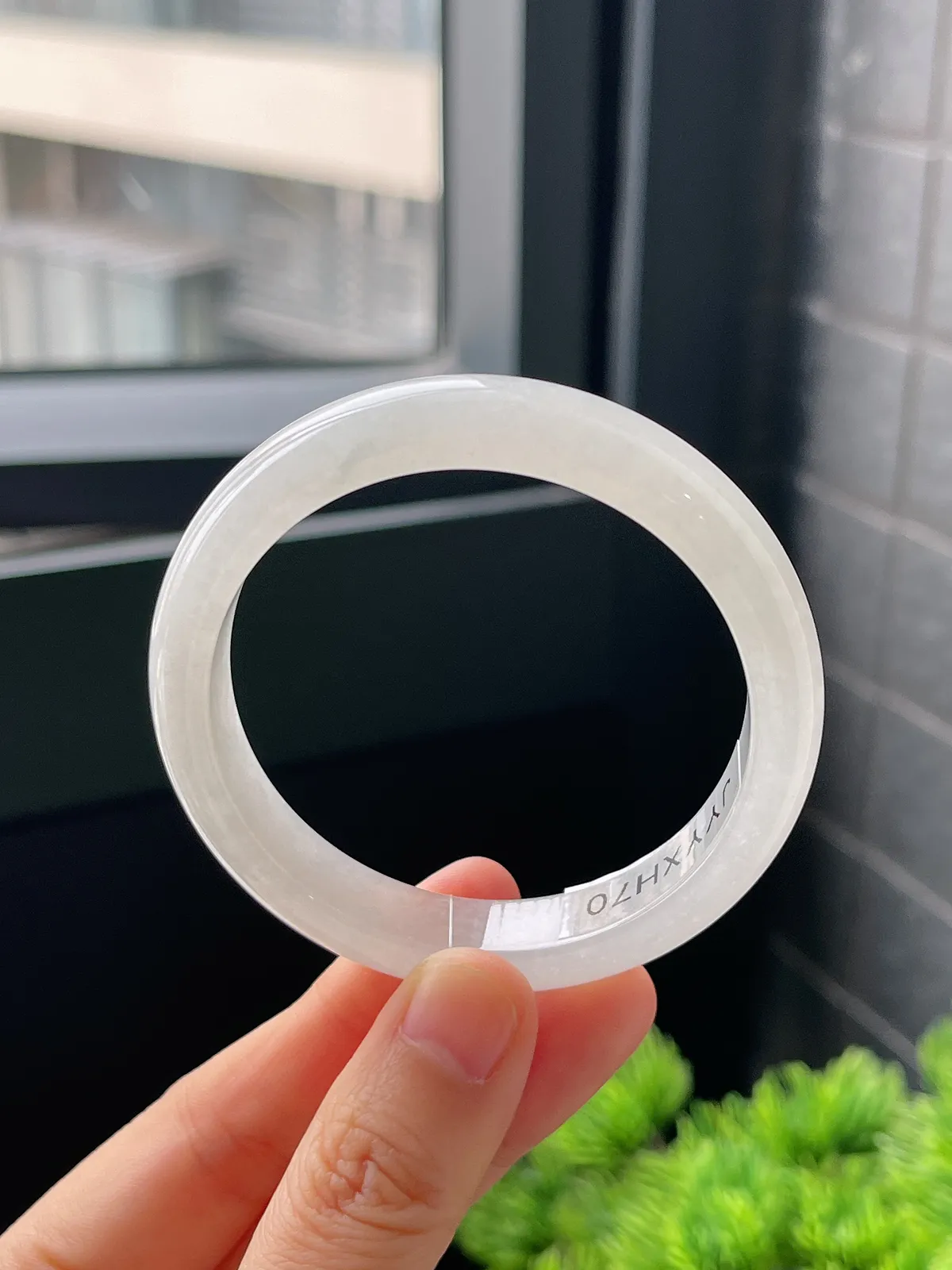 正圈51.8圈口，翡翠冰糯种白色手镯