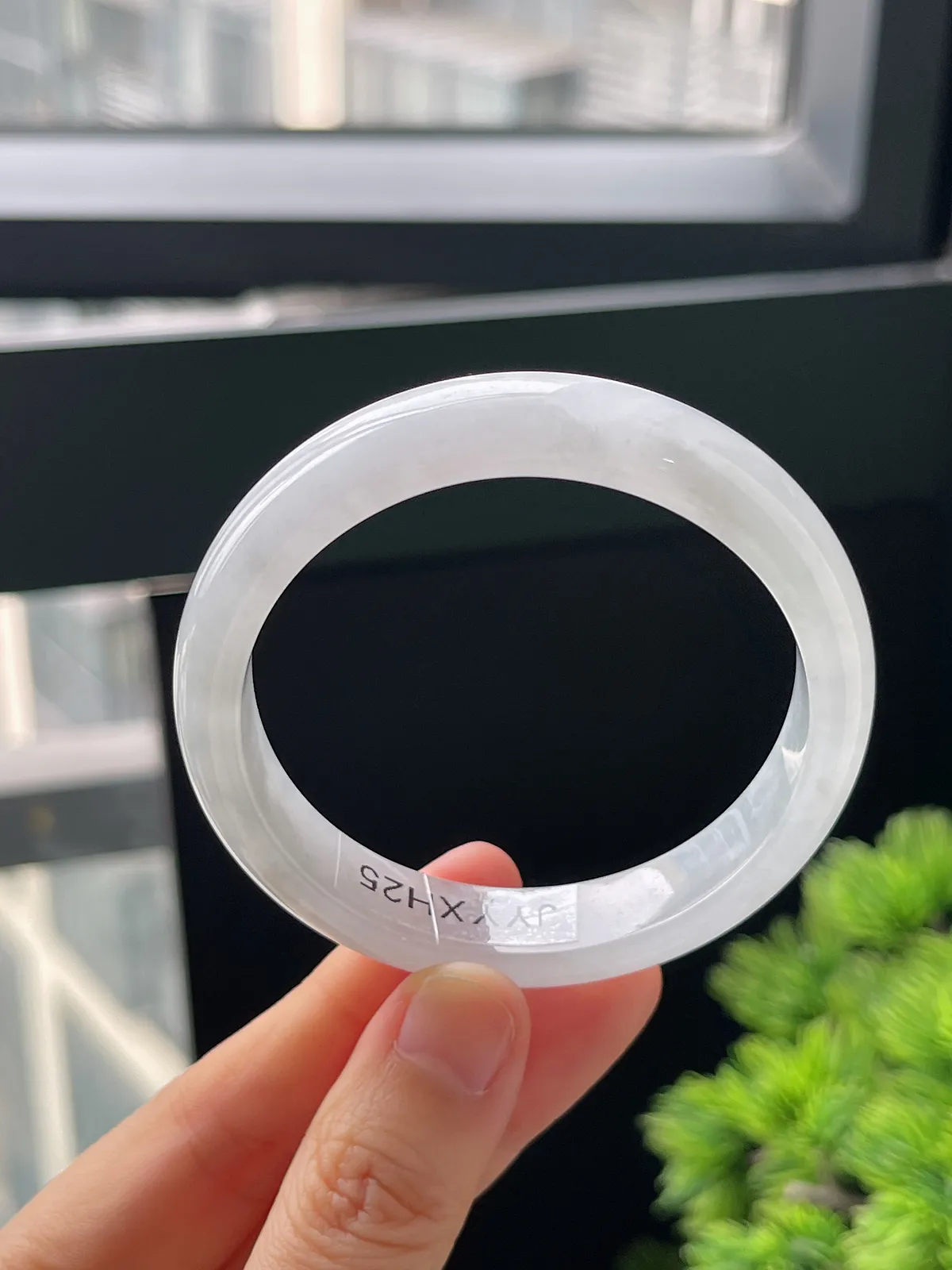 正圈52圈口，翡翠冰糯种白色手镯