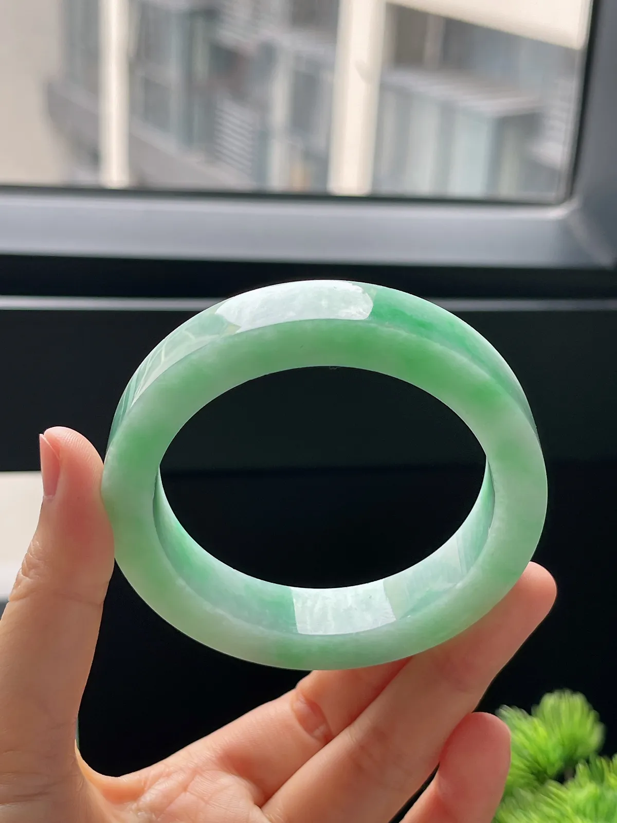 翡翠毛坯，⭕️正圈最大做56.2，最小做55.3