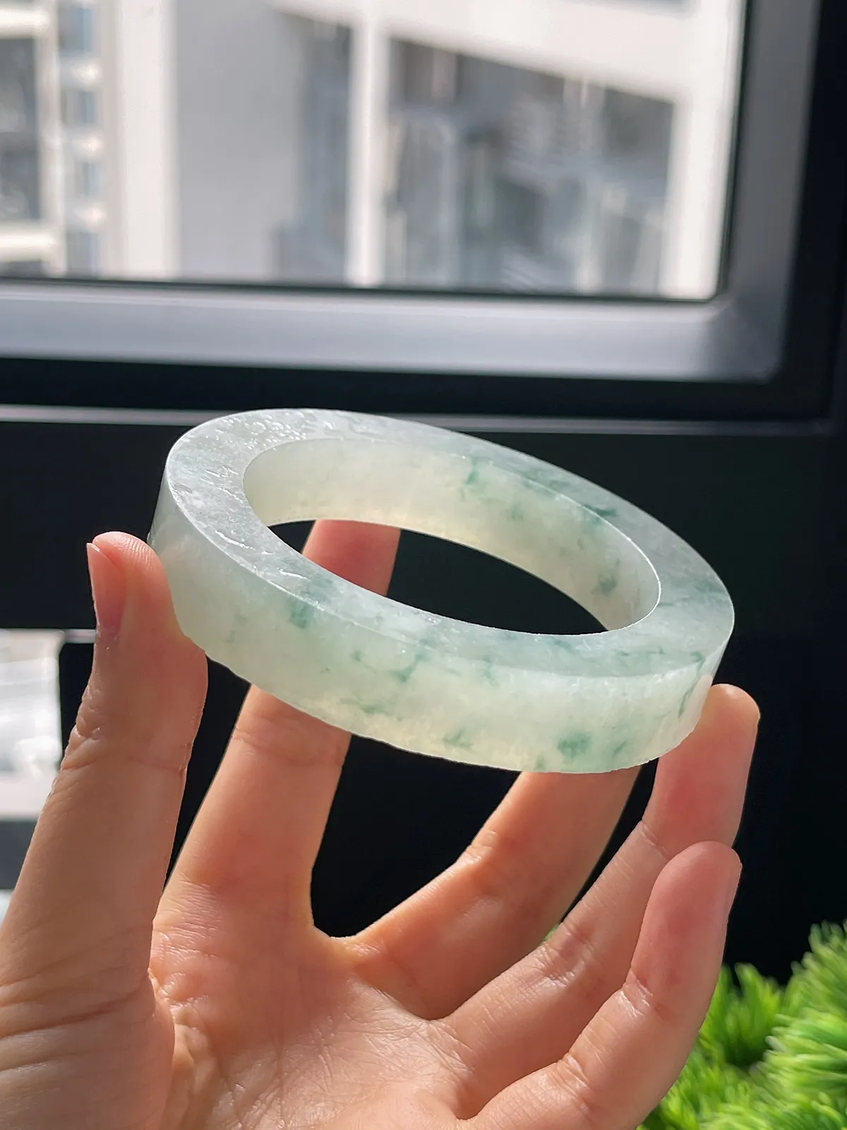 翡翠毛坯，⭕️正圈最大做58.4，最小做54.6