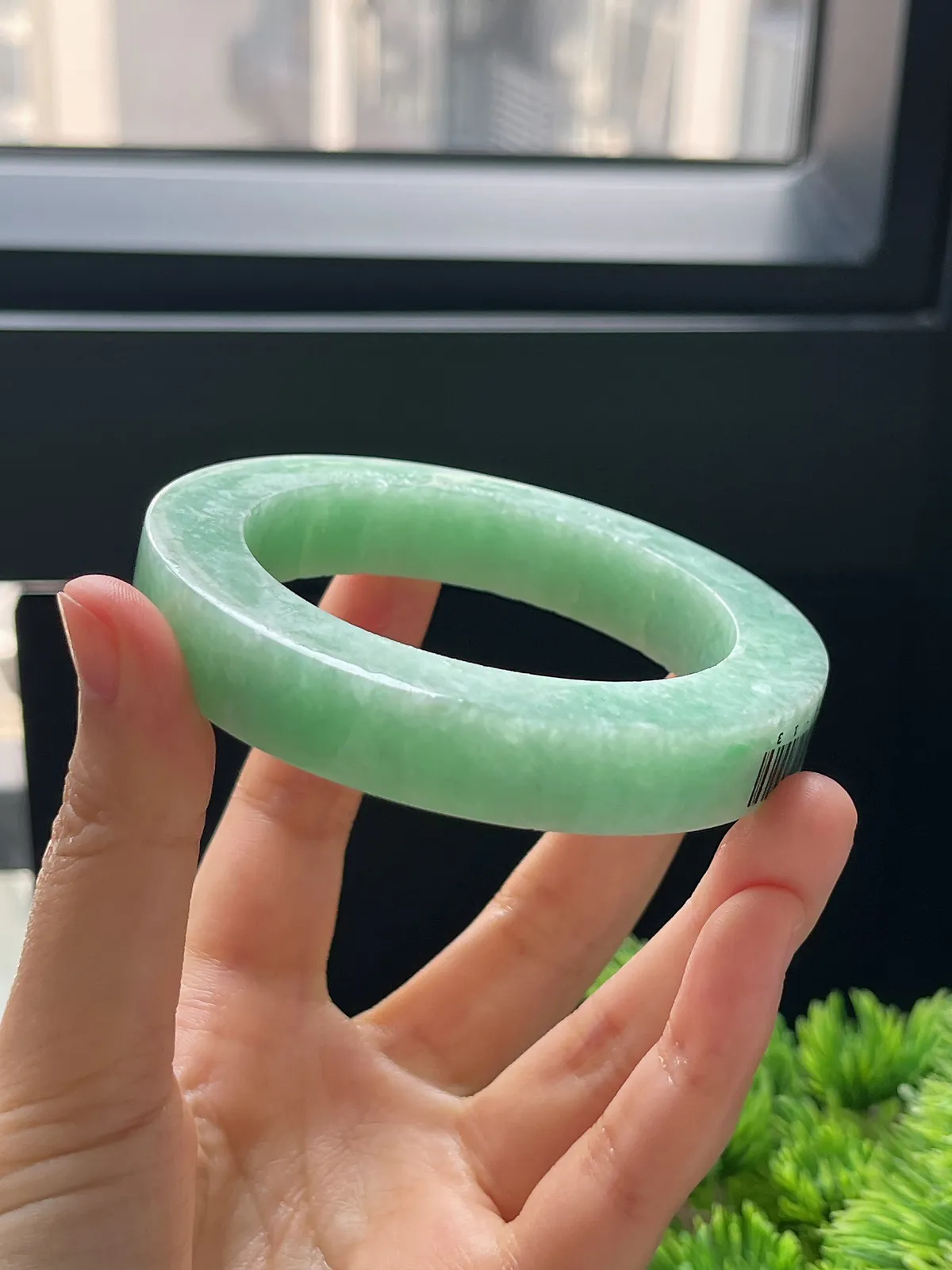 翡翠毛坯，⭕️正圈最大做62，圆条最大做58；最小做56.5