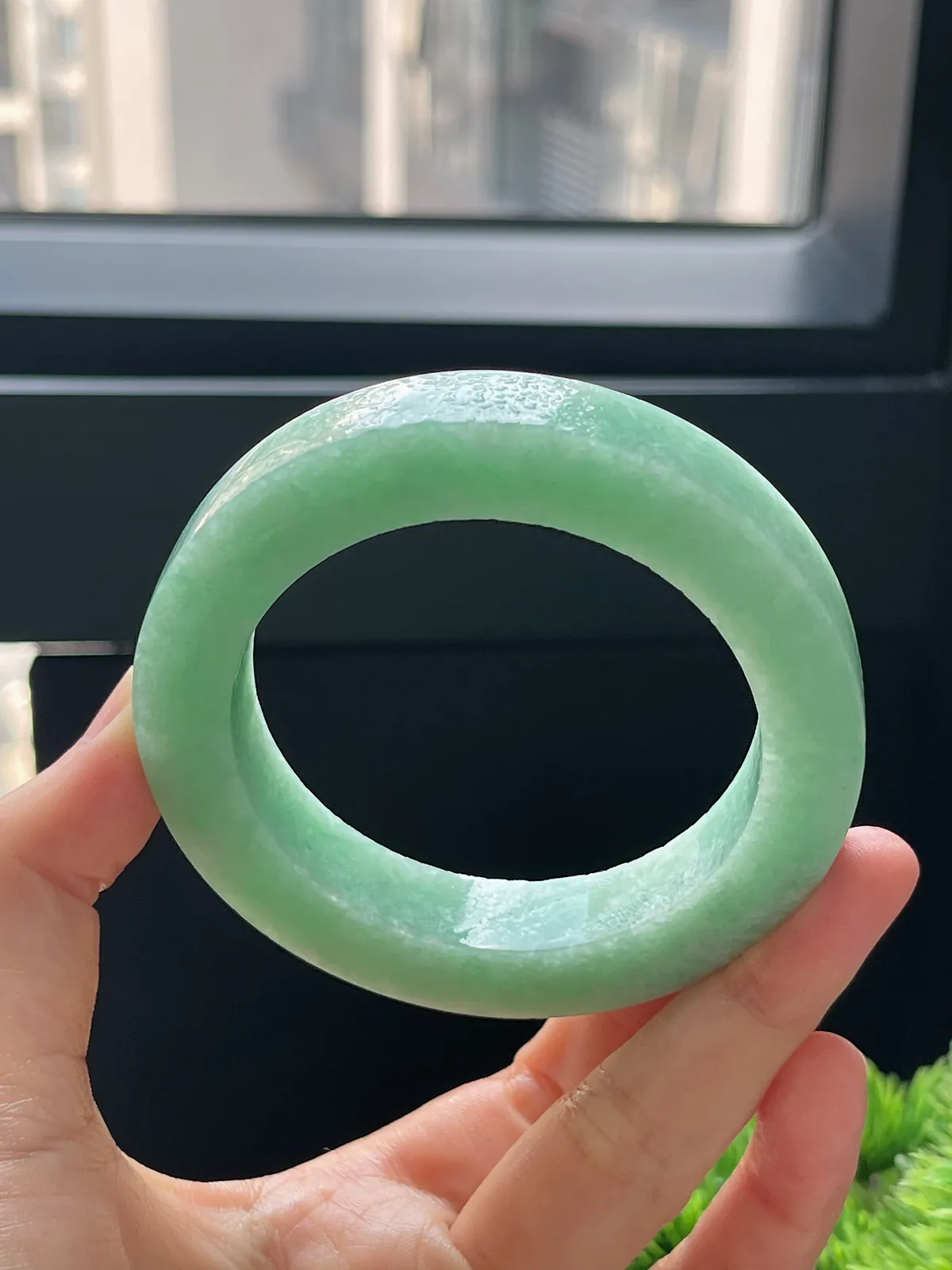 翡翠毛坯，⭕️正圈最大做62，圆条最大做58；最小做56.5