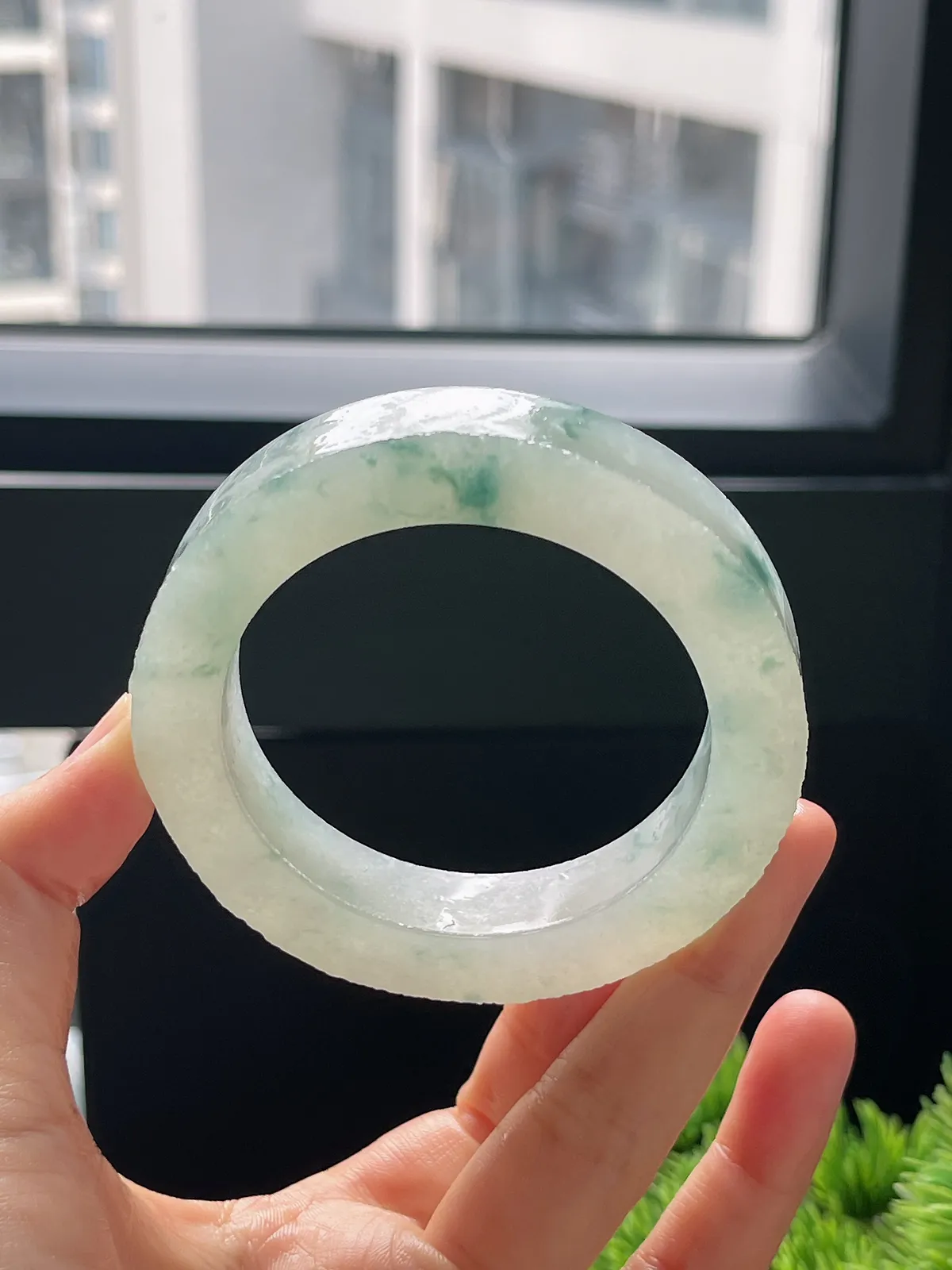 翡翠毛坯，⭕️正圈最大做58.4，最小做54.6