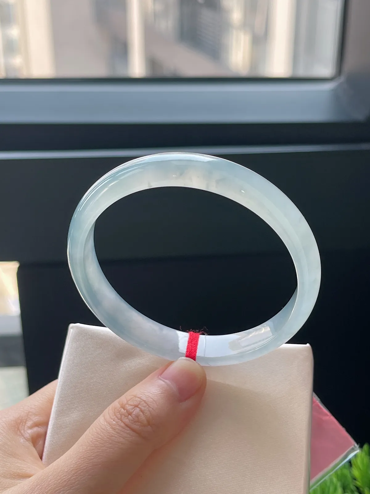 正圈58.4，翡翠冰种淡蓝色手镯