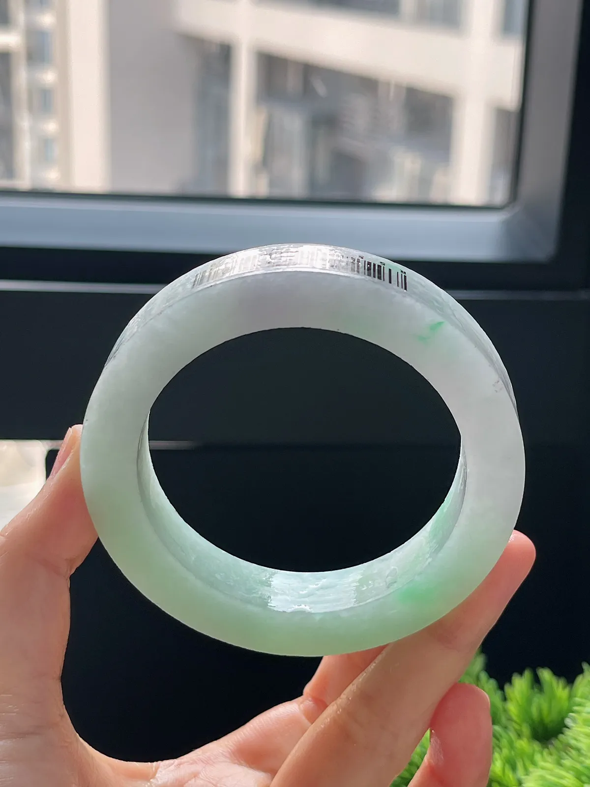 翡翠毛坯，⭕️正圈最大做61.8，最小做57.8