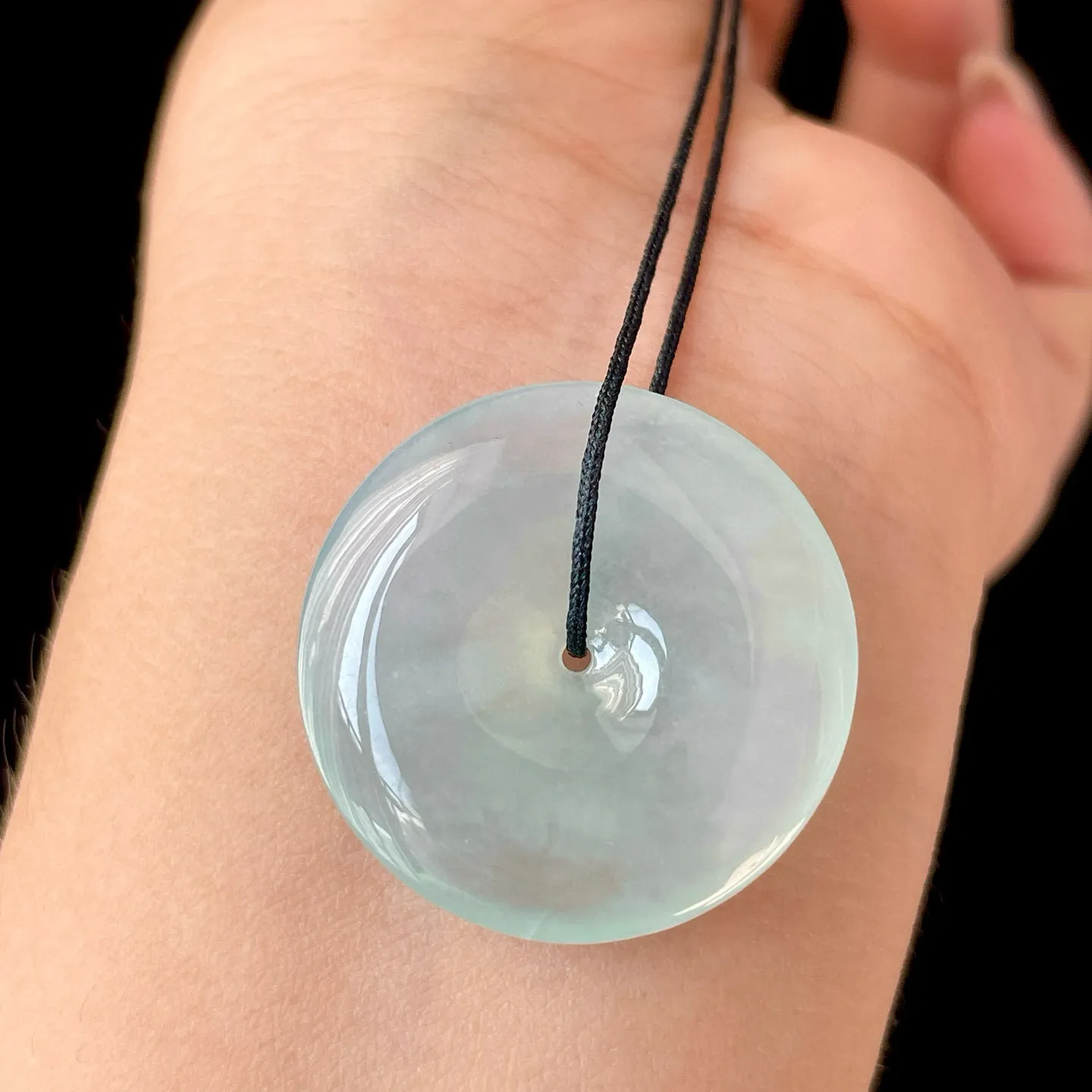 ￼🦋冰晴底平安扣