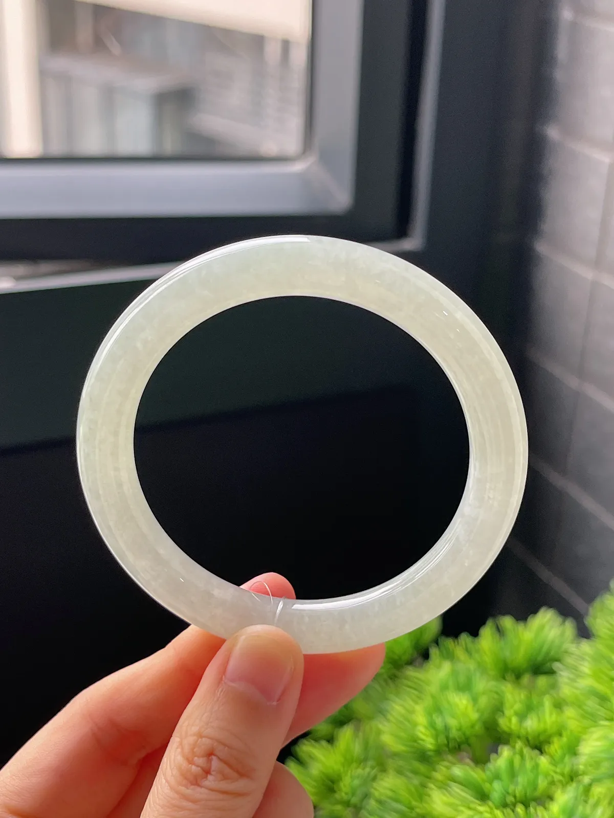 圆镯55.4圈口，翡翠手镯