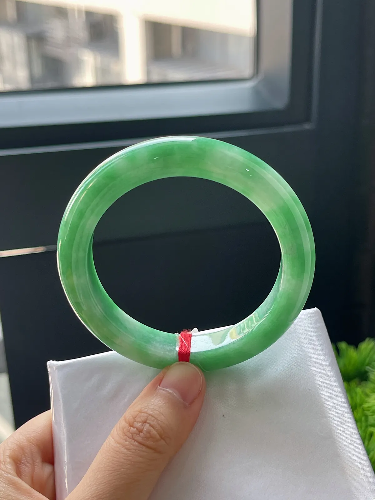 正圈52.8，翡翠糯化种满绿手镯