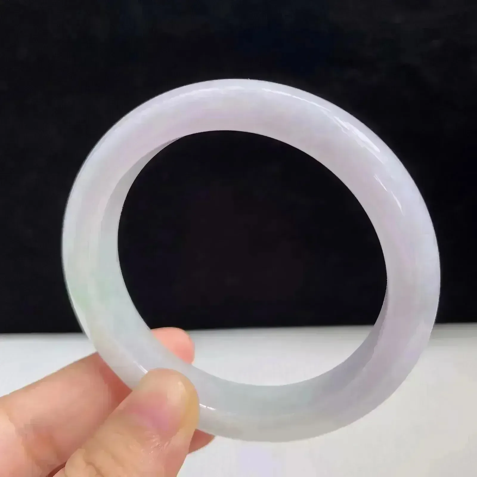 54mm自然光拍摄天然翡翠淡紫罗兰好种水正圈手镯 51.64克