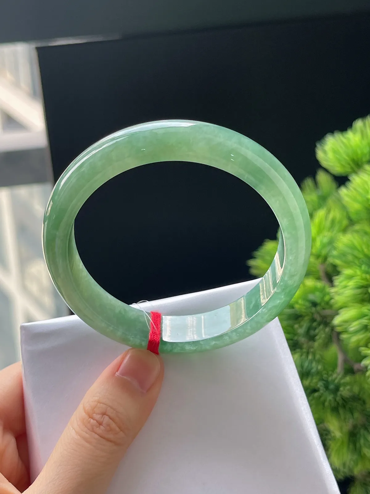 正圈56，翡翠糯化种绿色手镯