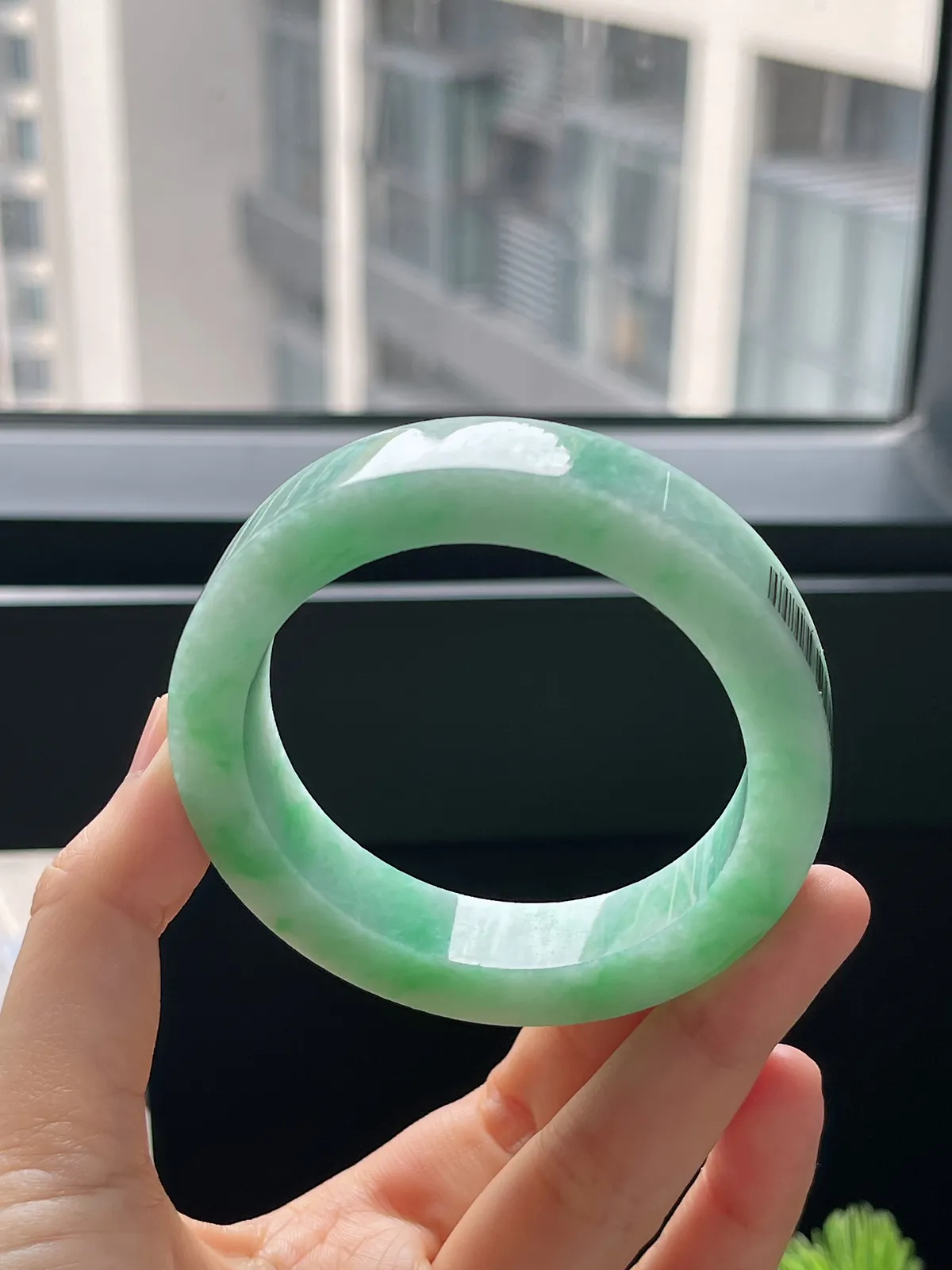 翡翠毛坯，⭕️正圈最大做56，最小做54.9