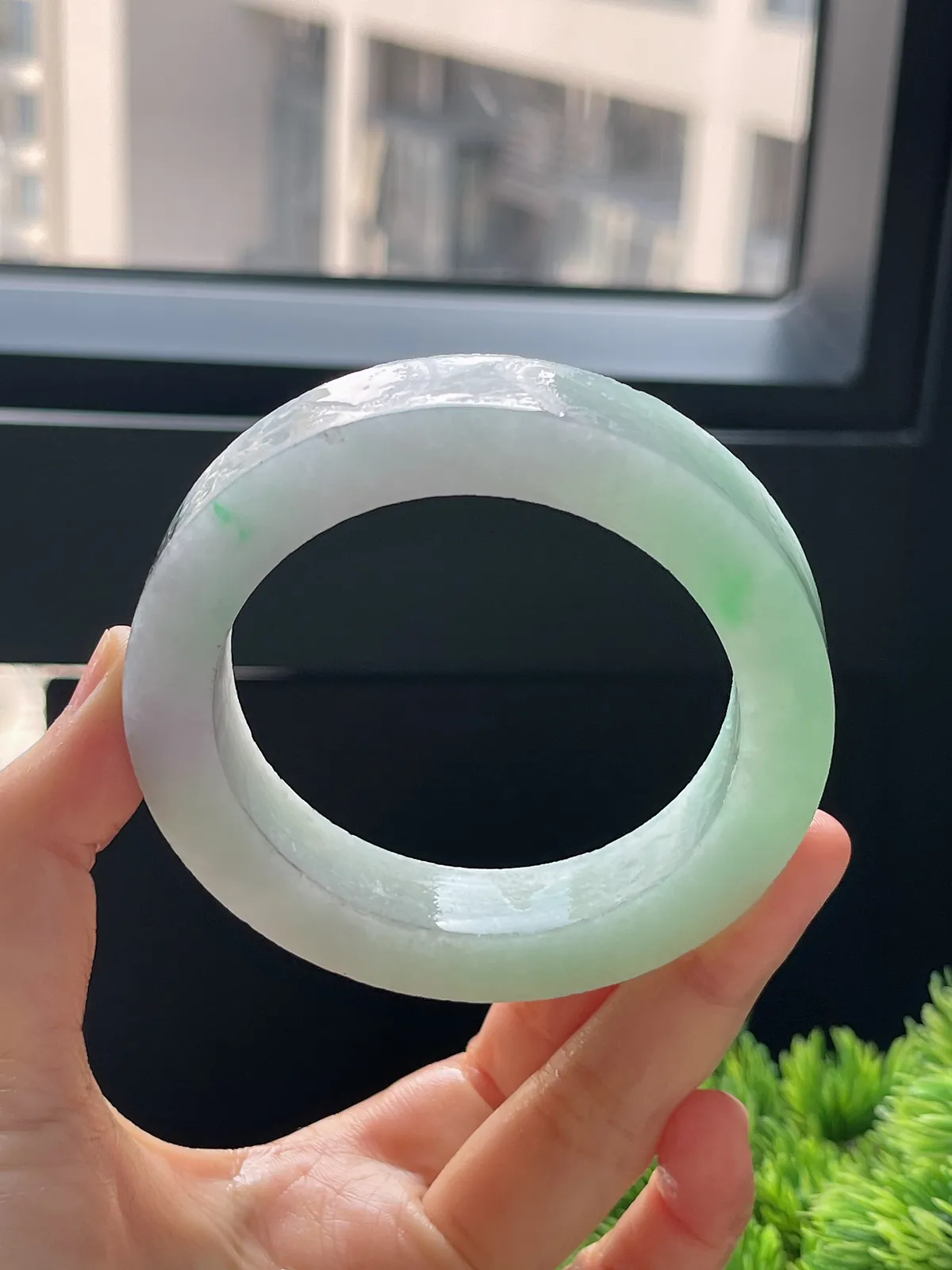 翡翠毛坯，⭕️正圈最大做61.8，最小做57.8