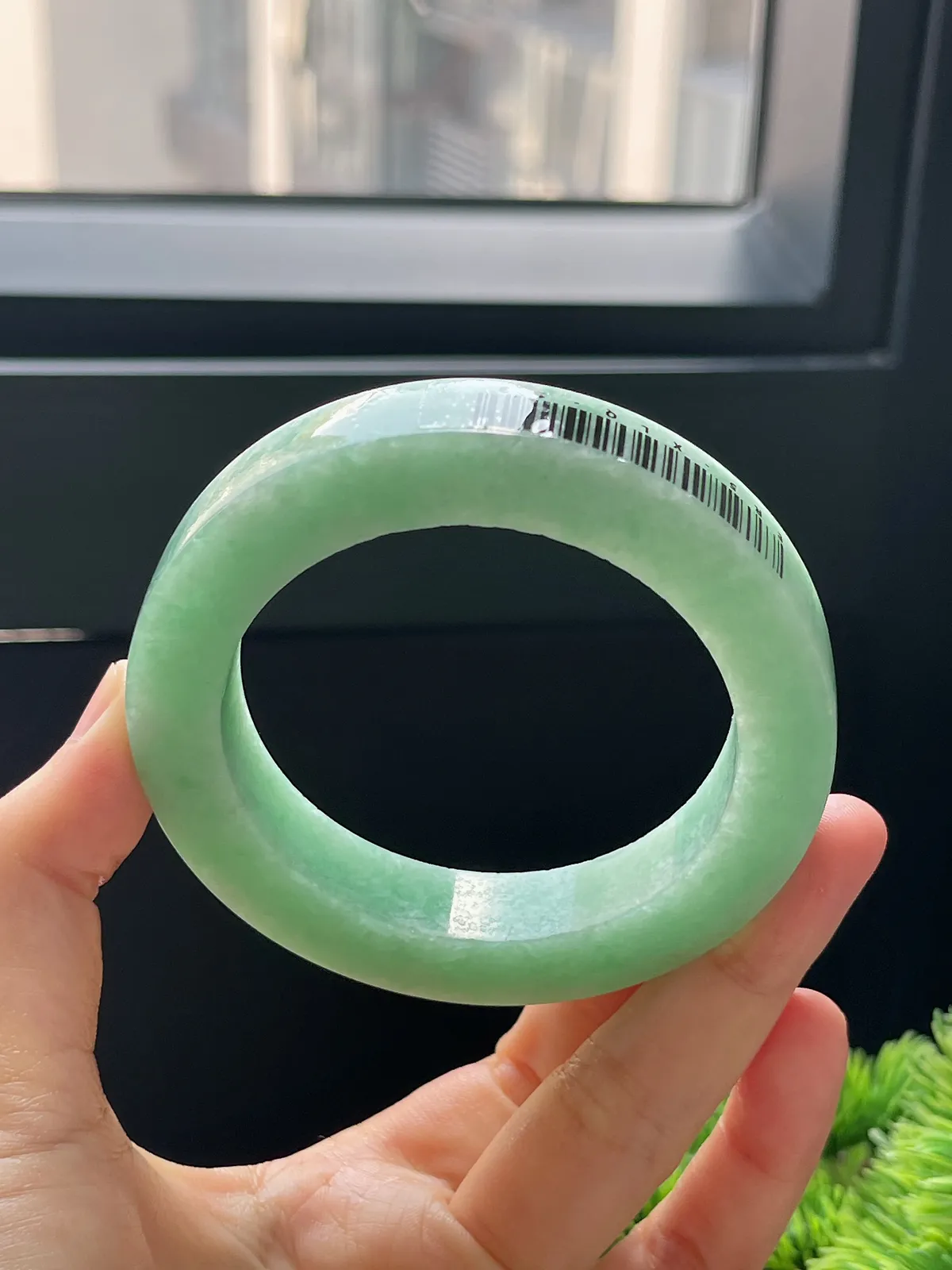 翡翠毛坯，⭕️正圈最大做62，圆条最大做58；最小做56.5