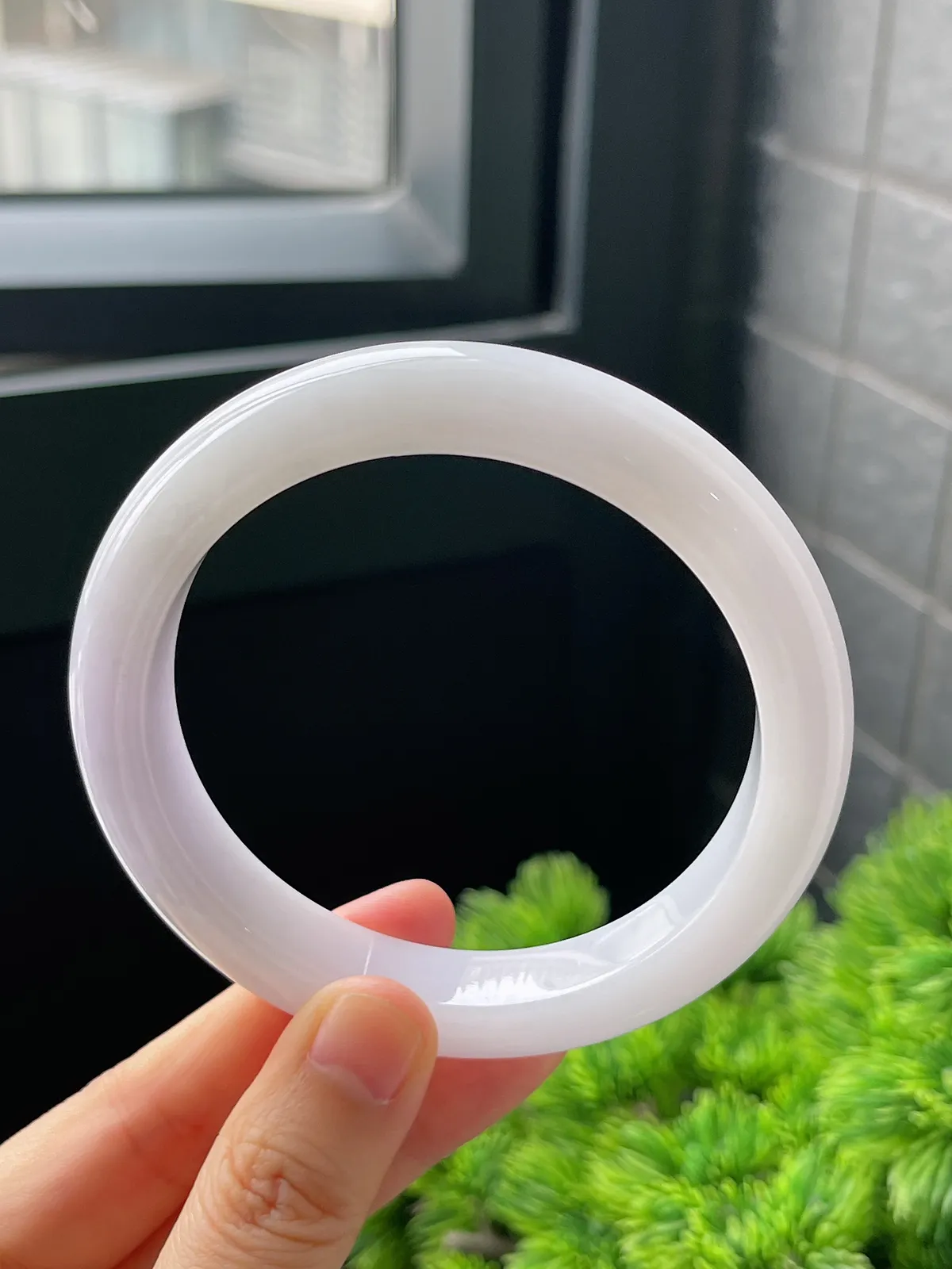 正圈61.5圈口，翡翠糯化种淡紫色手镯