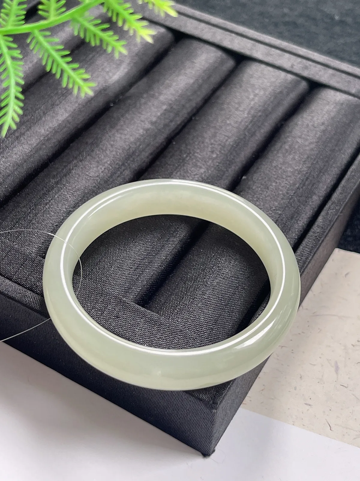 正圈52.4圈口，和田玉手镯