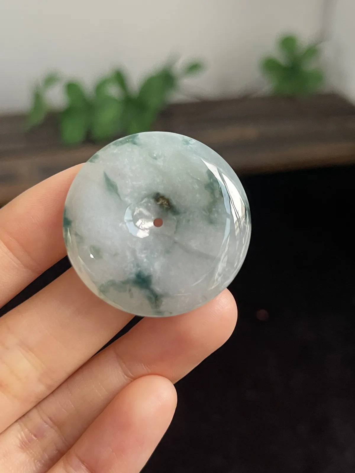 翡翠冰糯种灰绿色平安扣