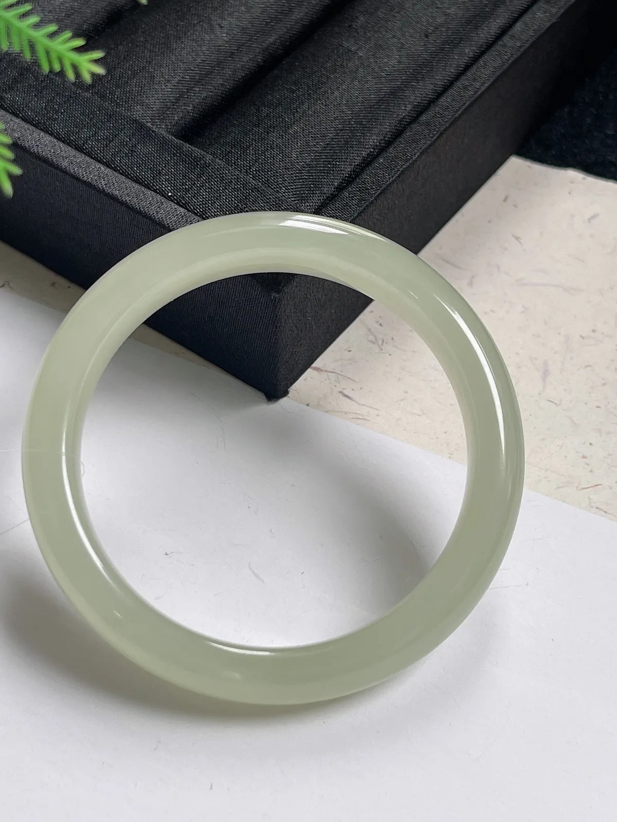 正圈52.4圈口，和田玉手镯