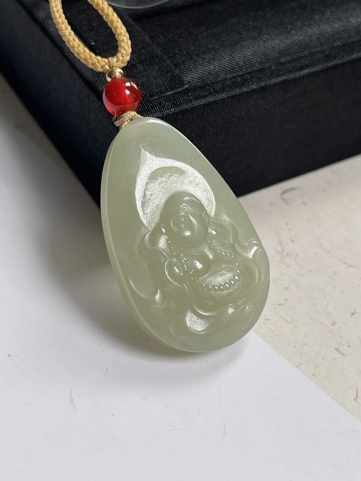 和田玉佛公吊坠
