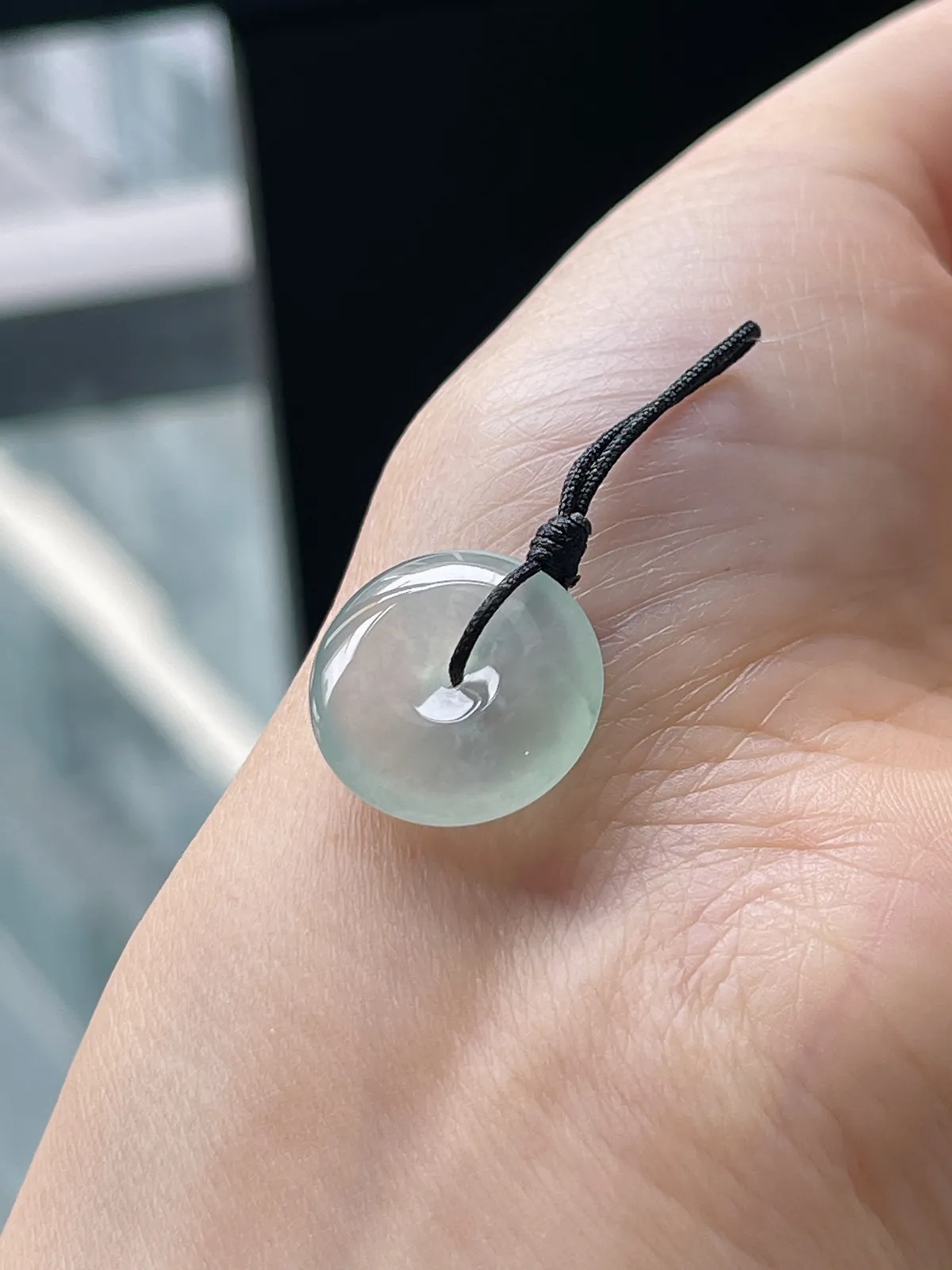 翡翠冰种淡绿色平安扣