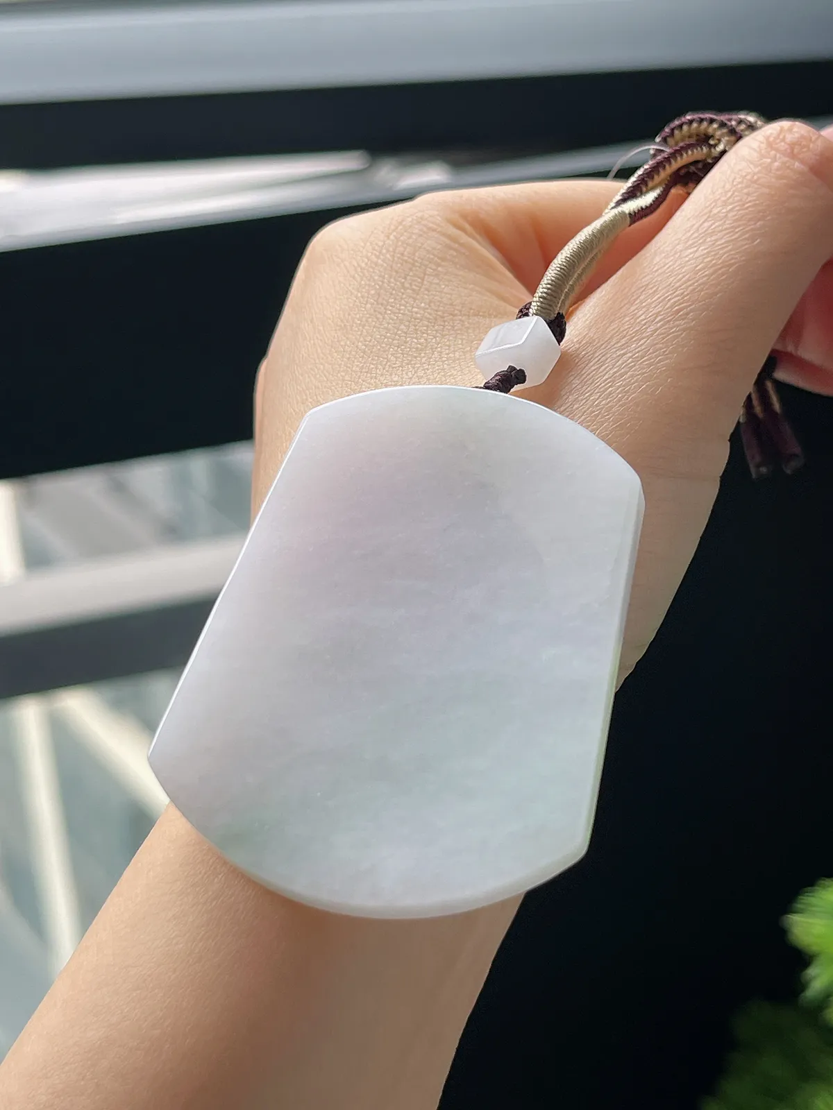 翡翠细糯化淡绿色无事牌