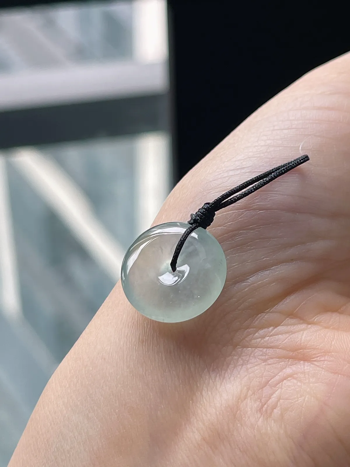 翡翠冰种淡绿色平安扣