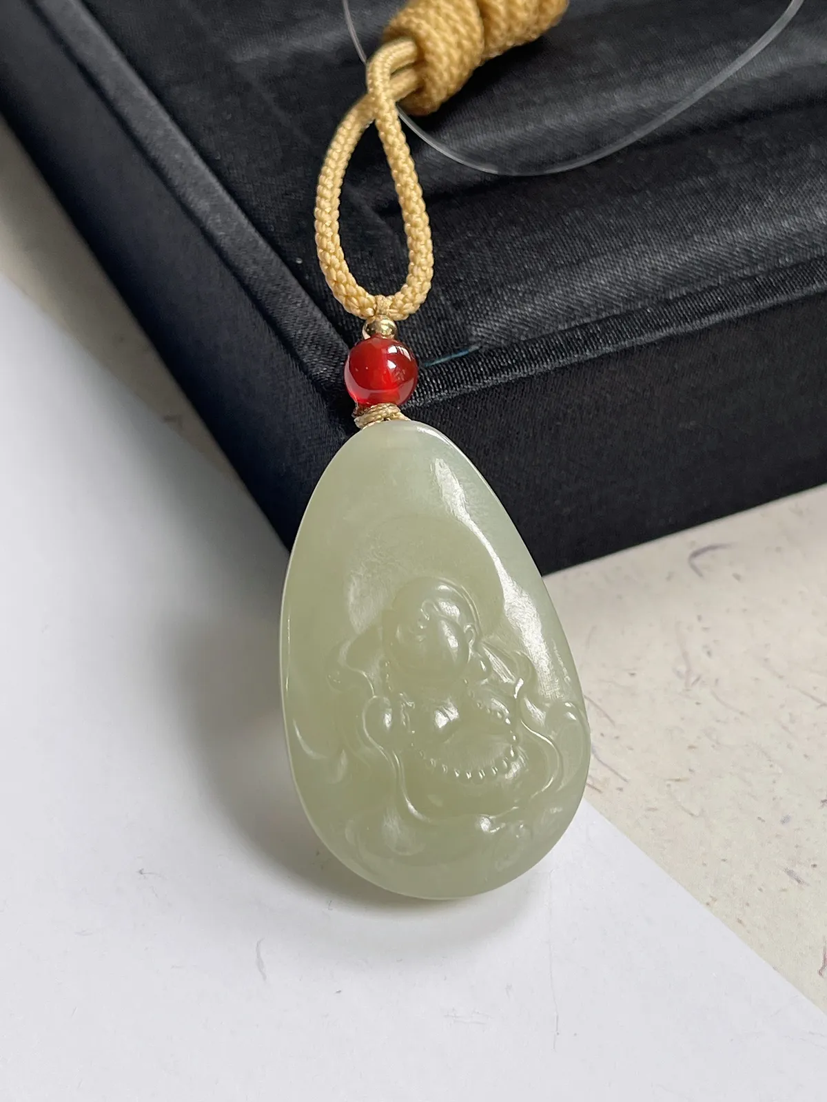 和田玉佛公吊坠