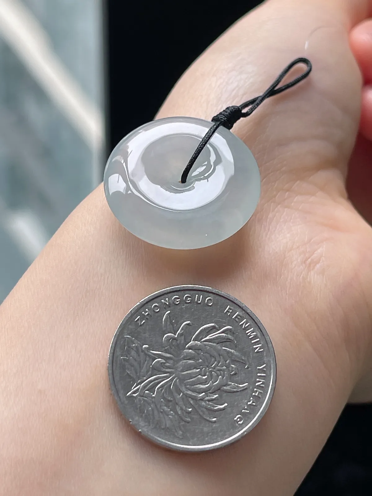 翡翠冰种白色平安扣