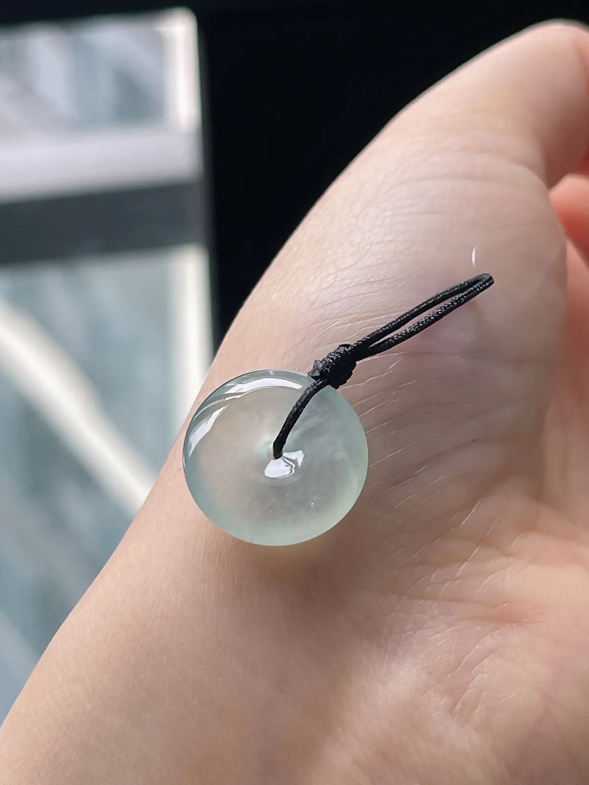 翡翠冰种淡绿色平安扣