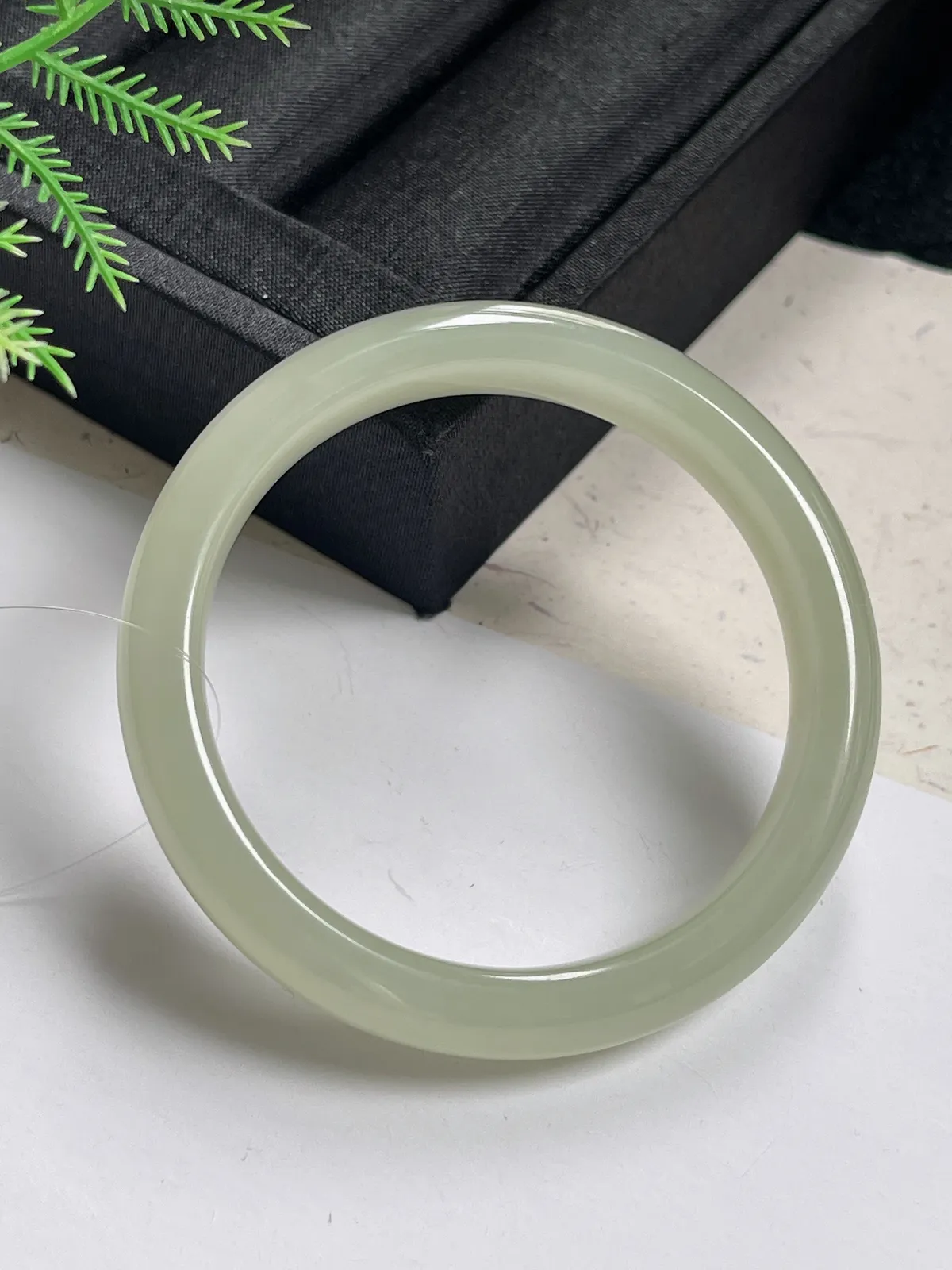 正圈52.4圈口，和田玉手镯