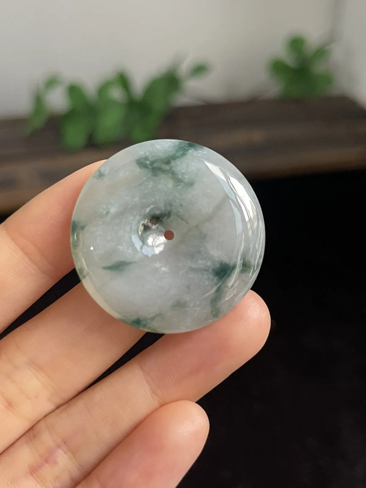 翡翠冰糯种灰绿色平安扣