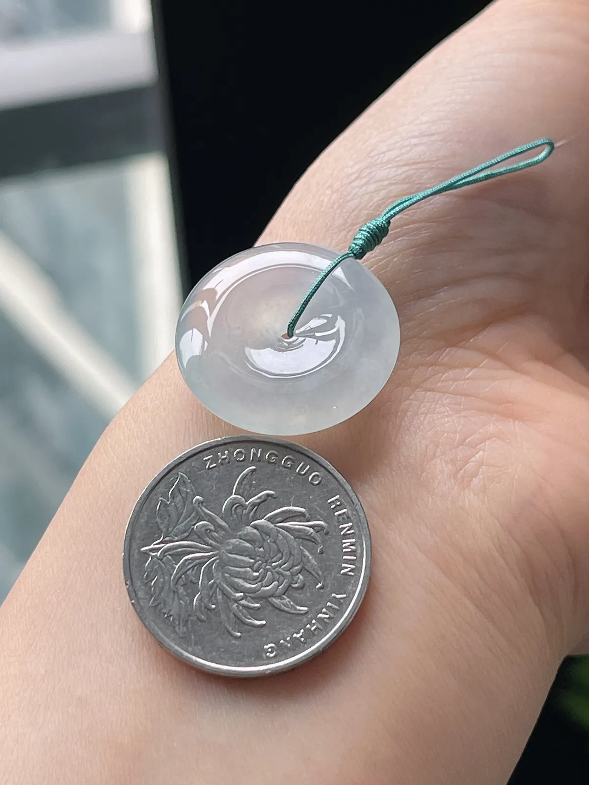 翡翠冰种白色平安扣