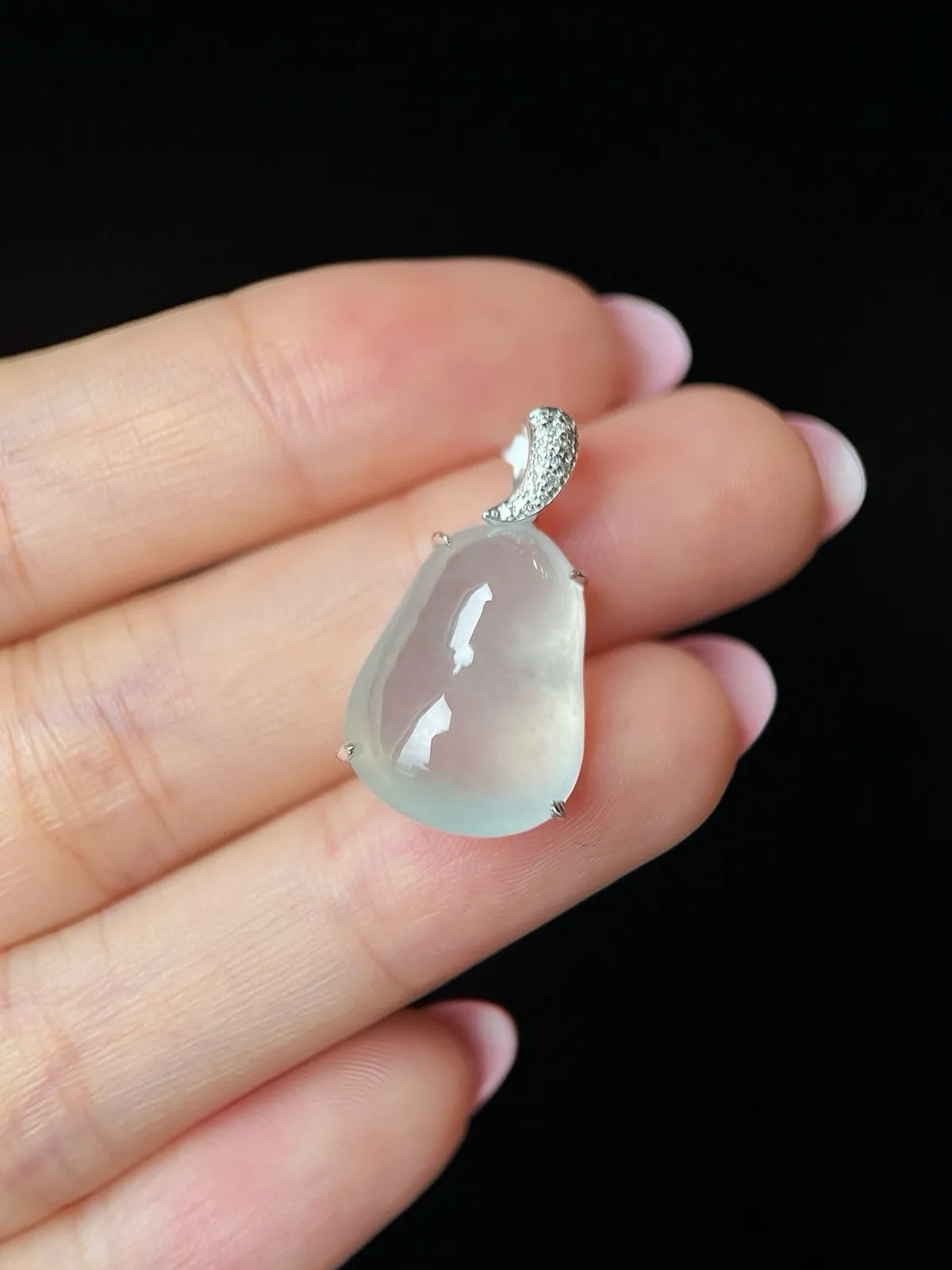 18k镶嵌 白冰福果
【尺寸】18.0-13-7.3