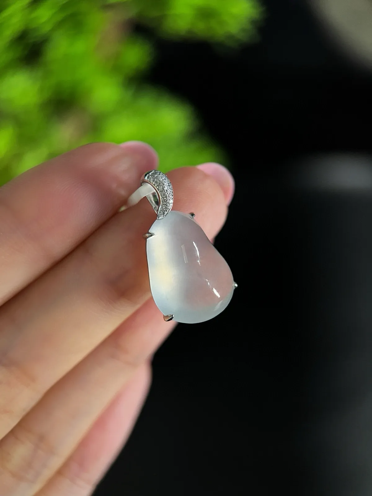 18k镶嵌 白冰福果
【尺寸】18.0-13-7.3