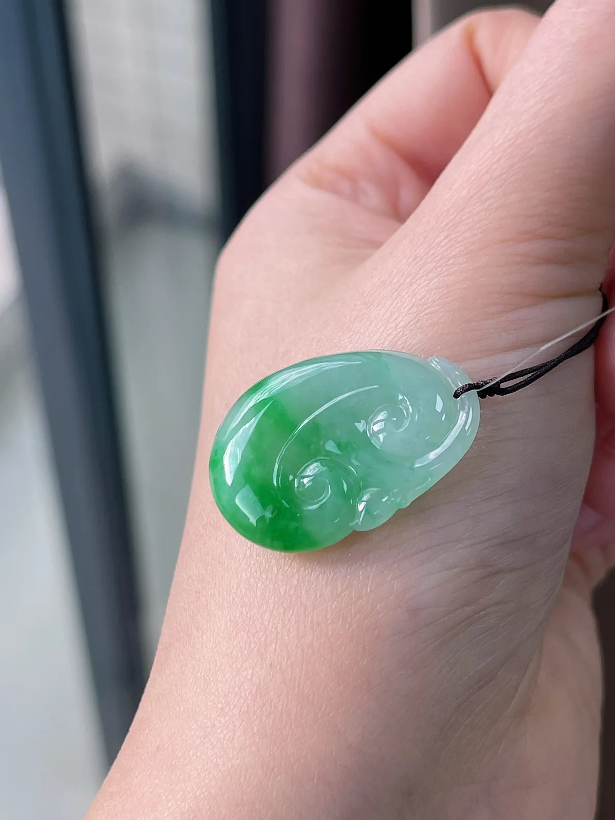 翡翠冰糯种绿色如意