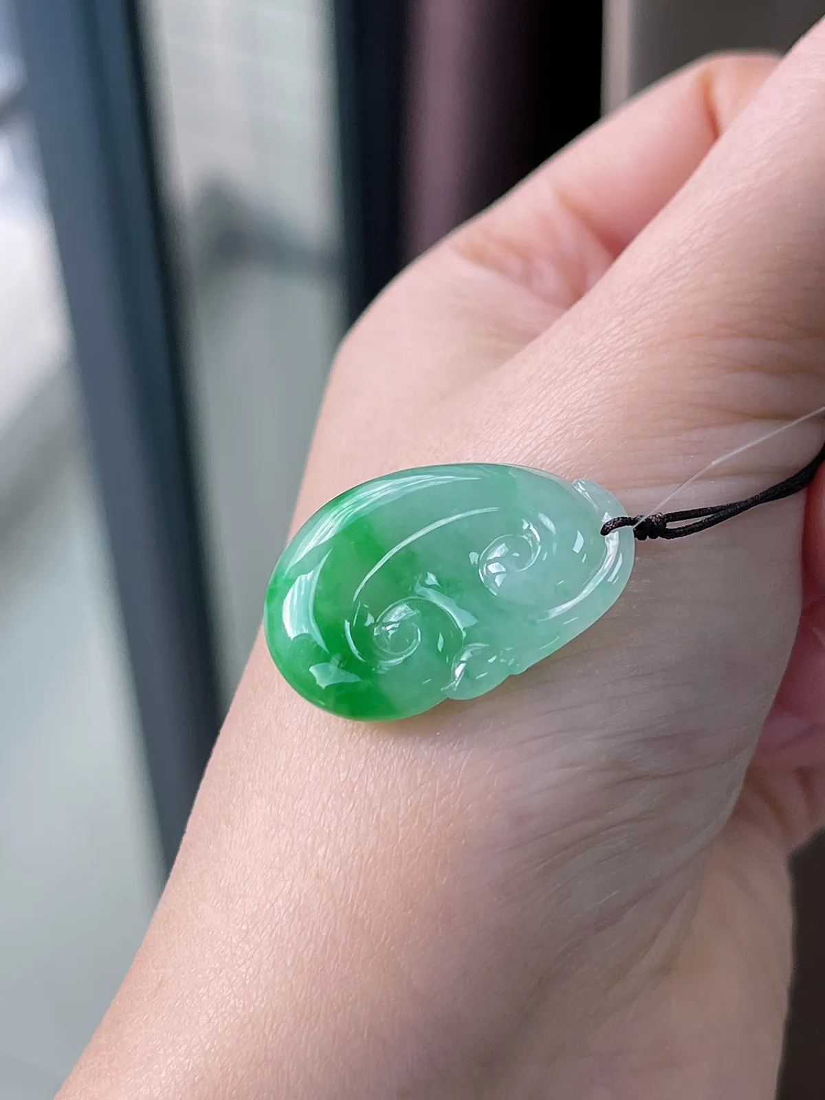 翡翠冰糯种绿色如意